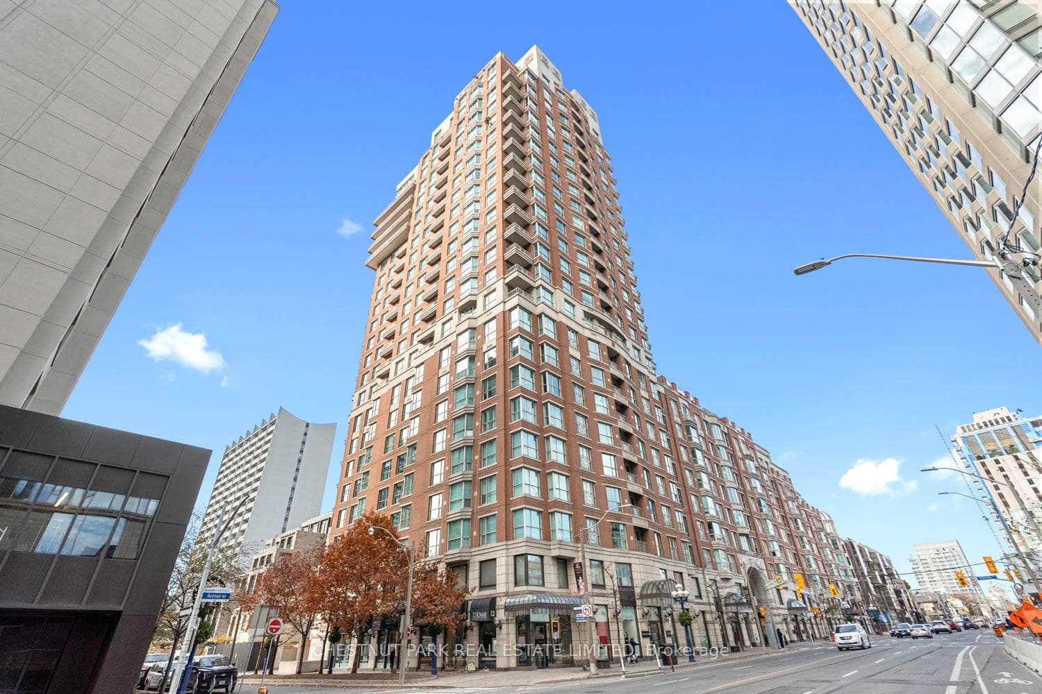 38 Avenue Road Unit 304, Annex / Yorkville / Summerhill, ON M5R 2G2 - Photo 1
