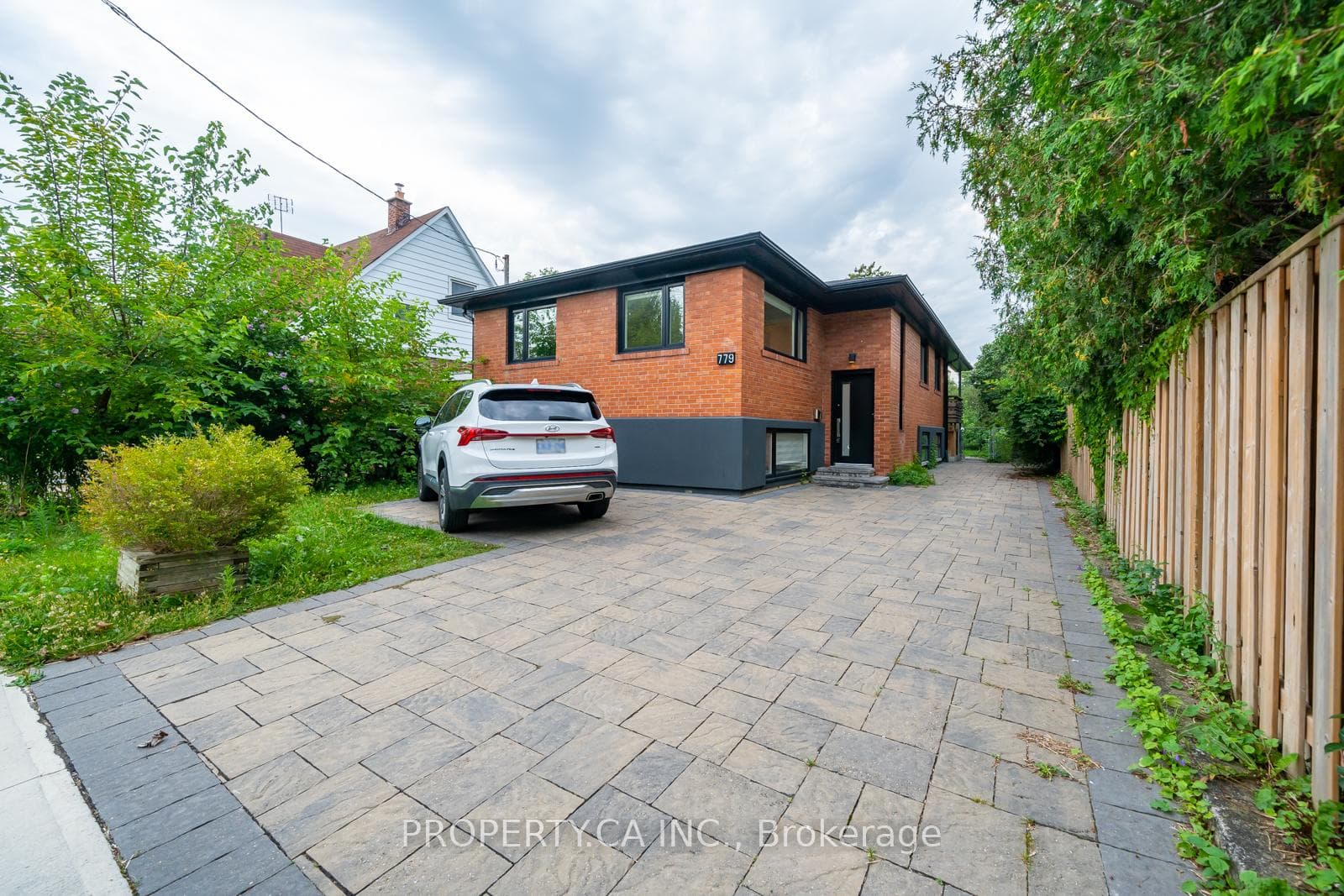 779 Willowdale Avenue Unit Main, Willowdale / Newtonbrook, ON M2N 5B5 - Photo 1