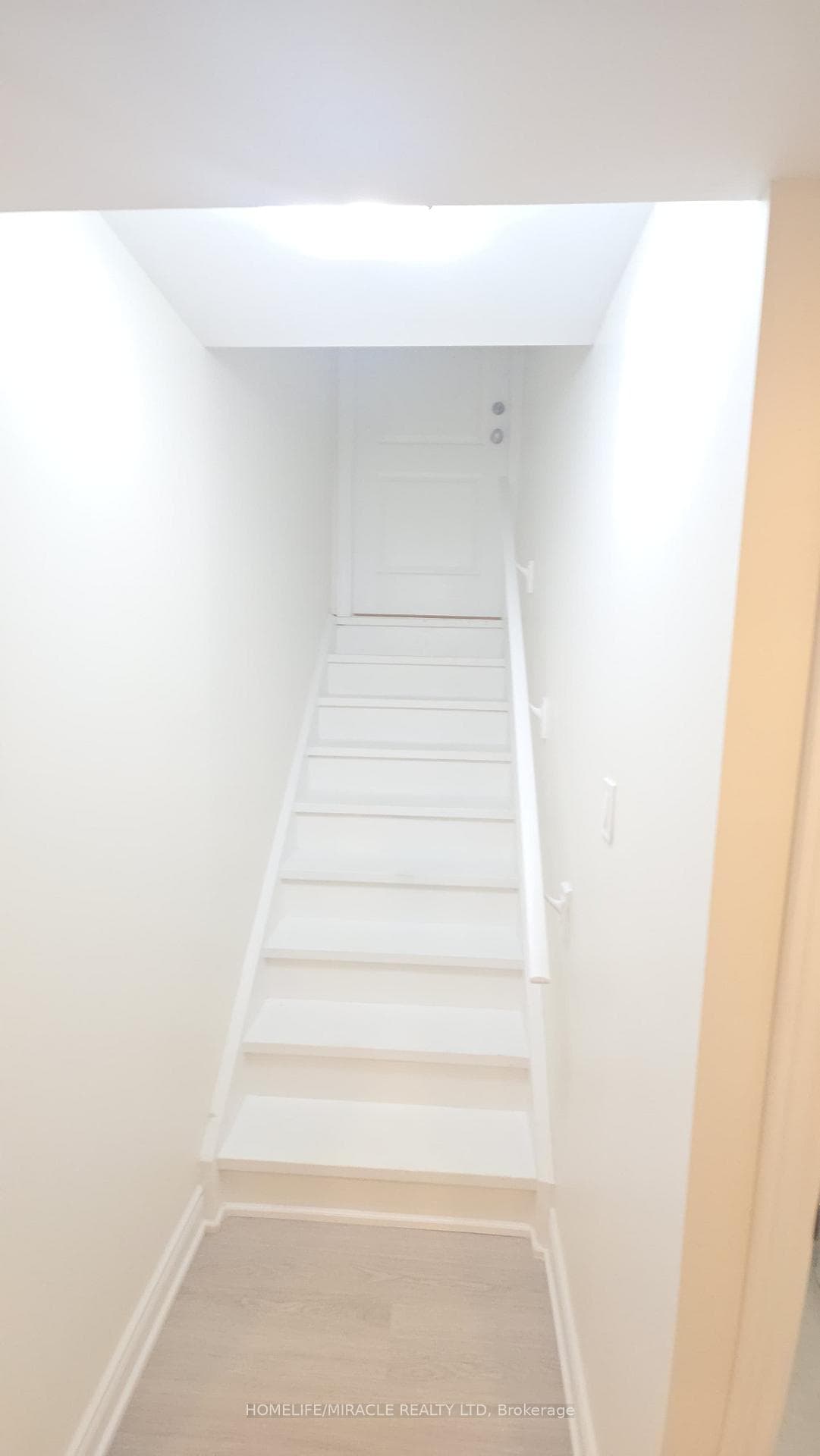 16 Meadowcrest Lane Unit Bsmt, Brampton, ON L7A 0T8 - Photo 1