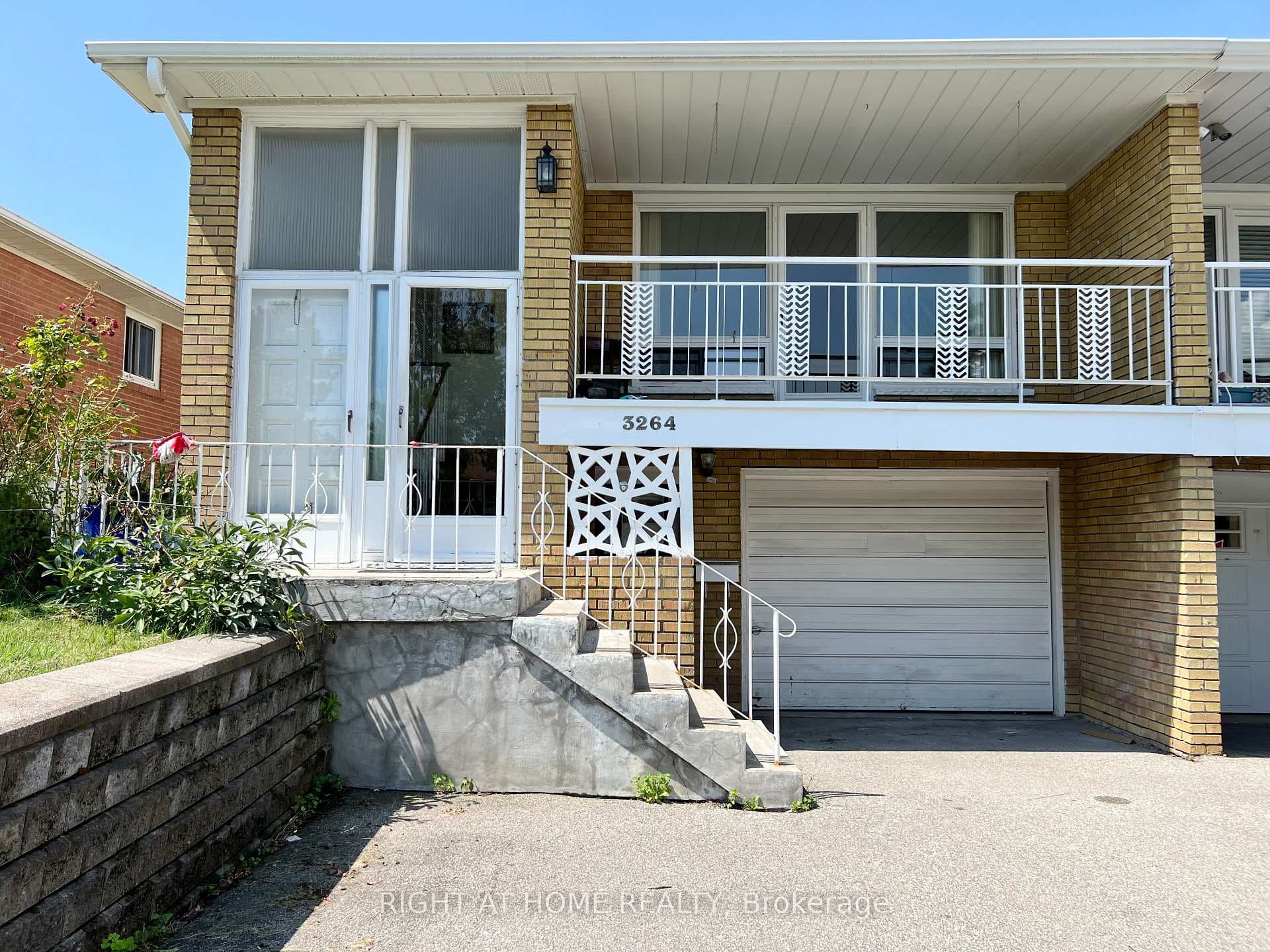 3264 Fieldgate Drive Unit Bsmt, Mississauga, ON L4X 2H7 - Photo 1