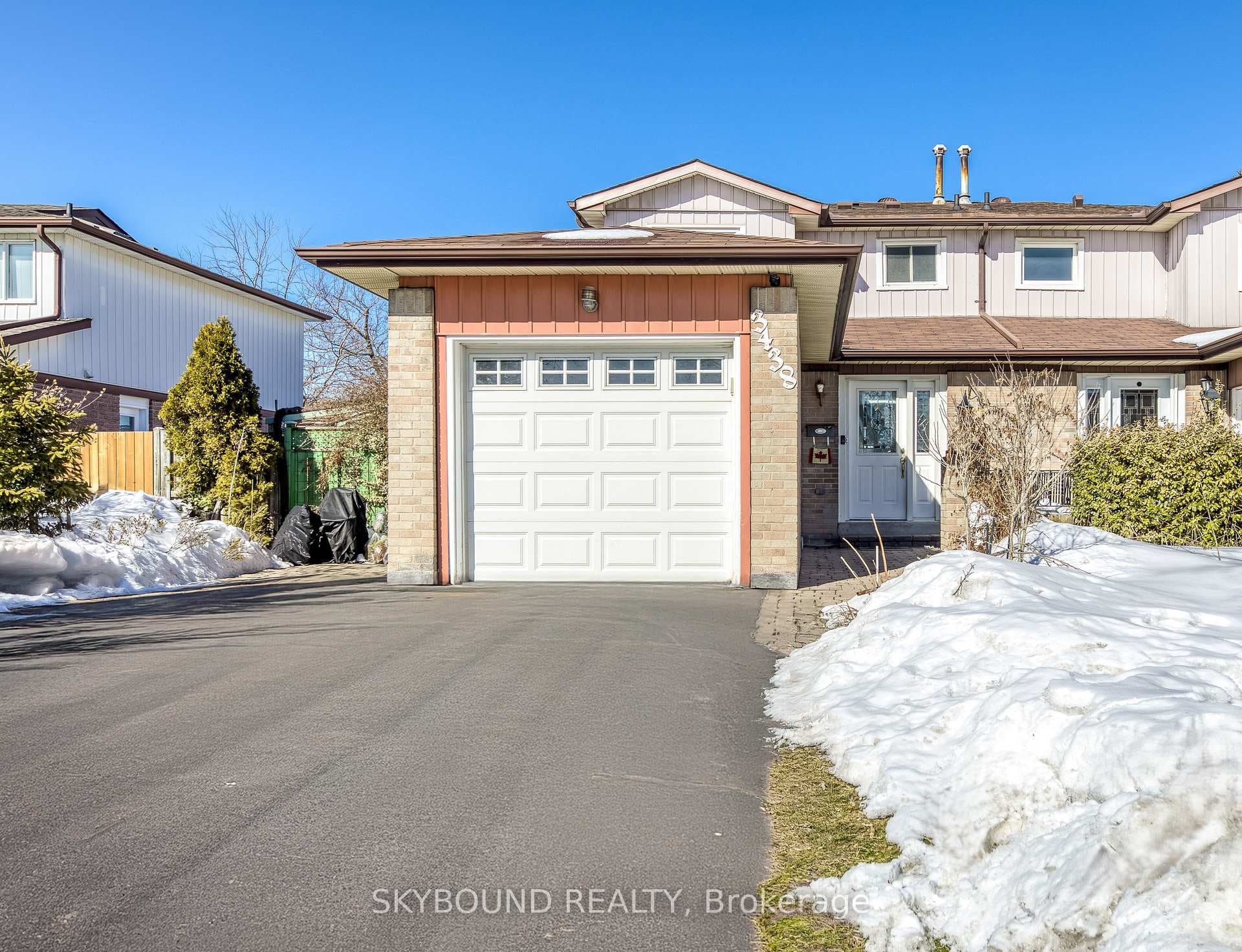 3438 Martins Pine Crescent, Mississauga, ON L5L 1G4 - Photo 1
