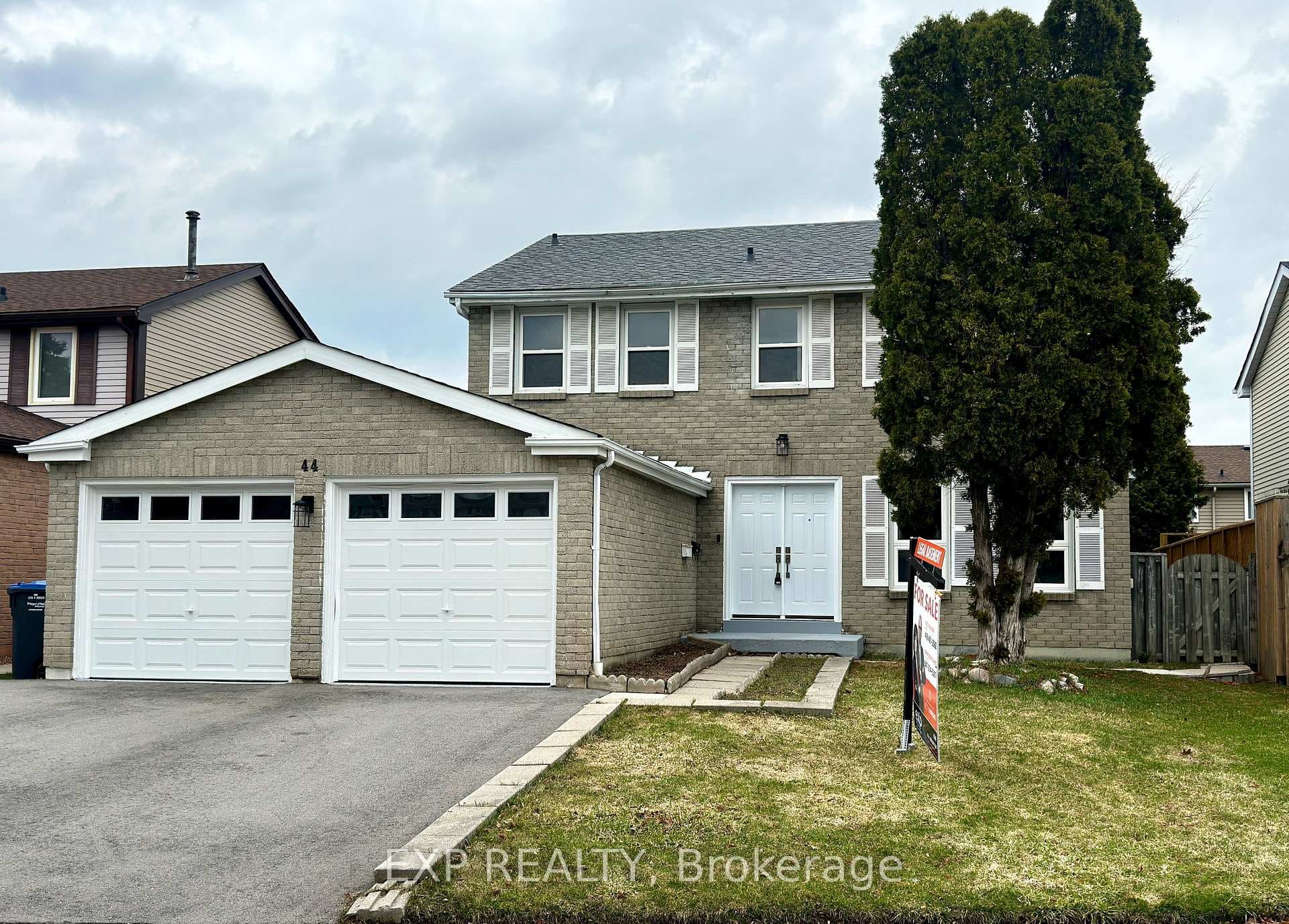 44 Newcastle Crescent, Brampton, ON L6S 3Y8 - Photo 1