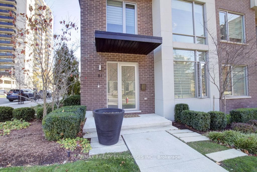 81 High Street, Mississauga