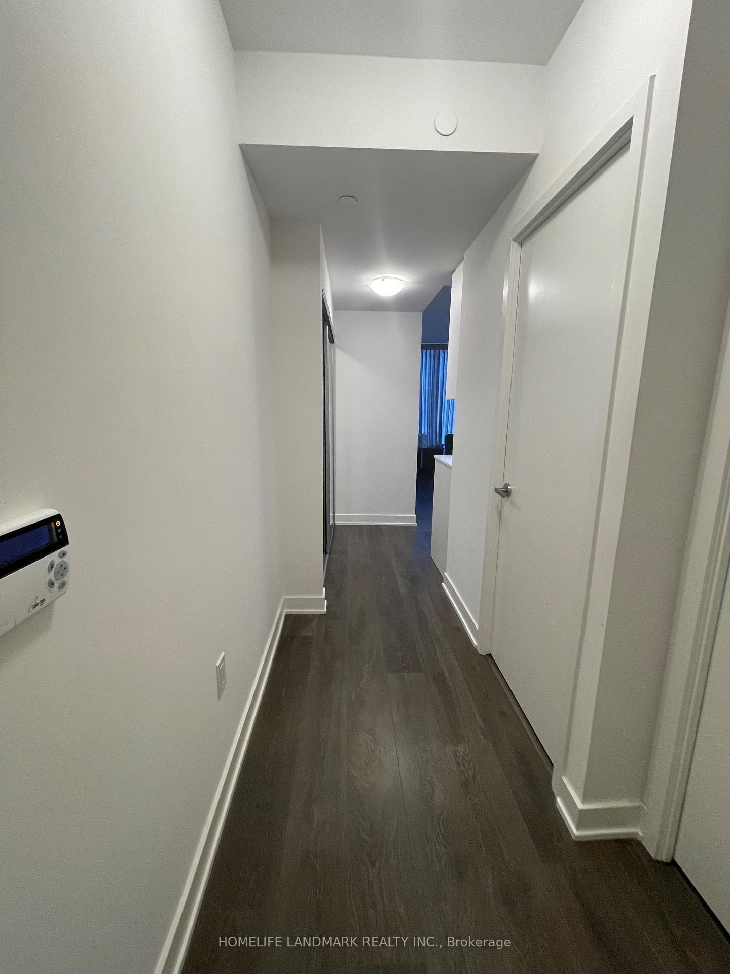 99 Broadway Avenue Unit 2209, Leaside / Davisville