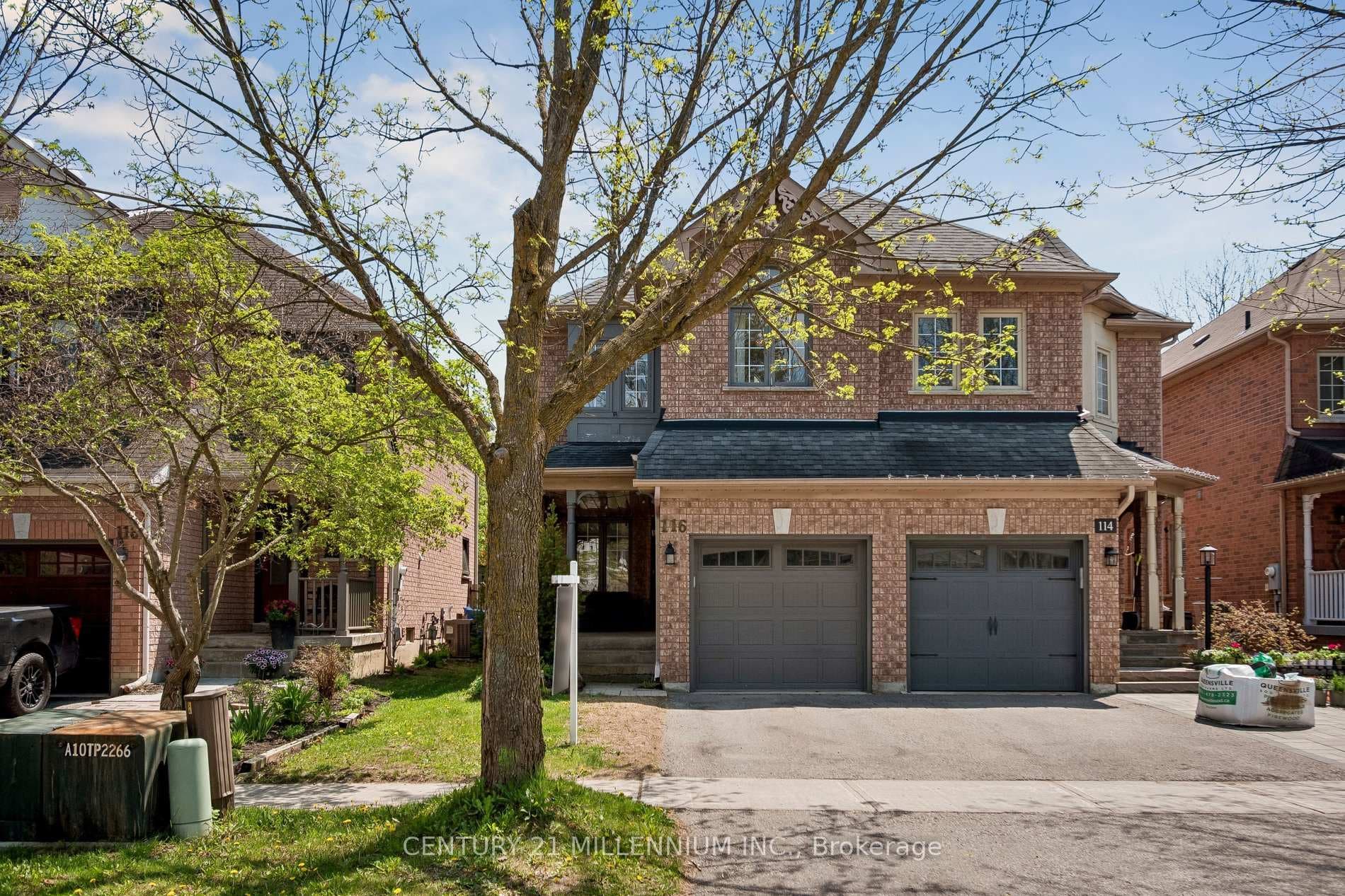 116 Woodroof Crescent, Aurora