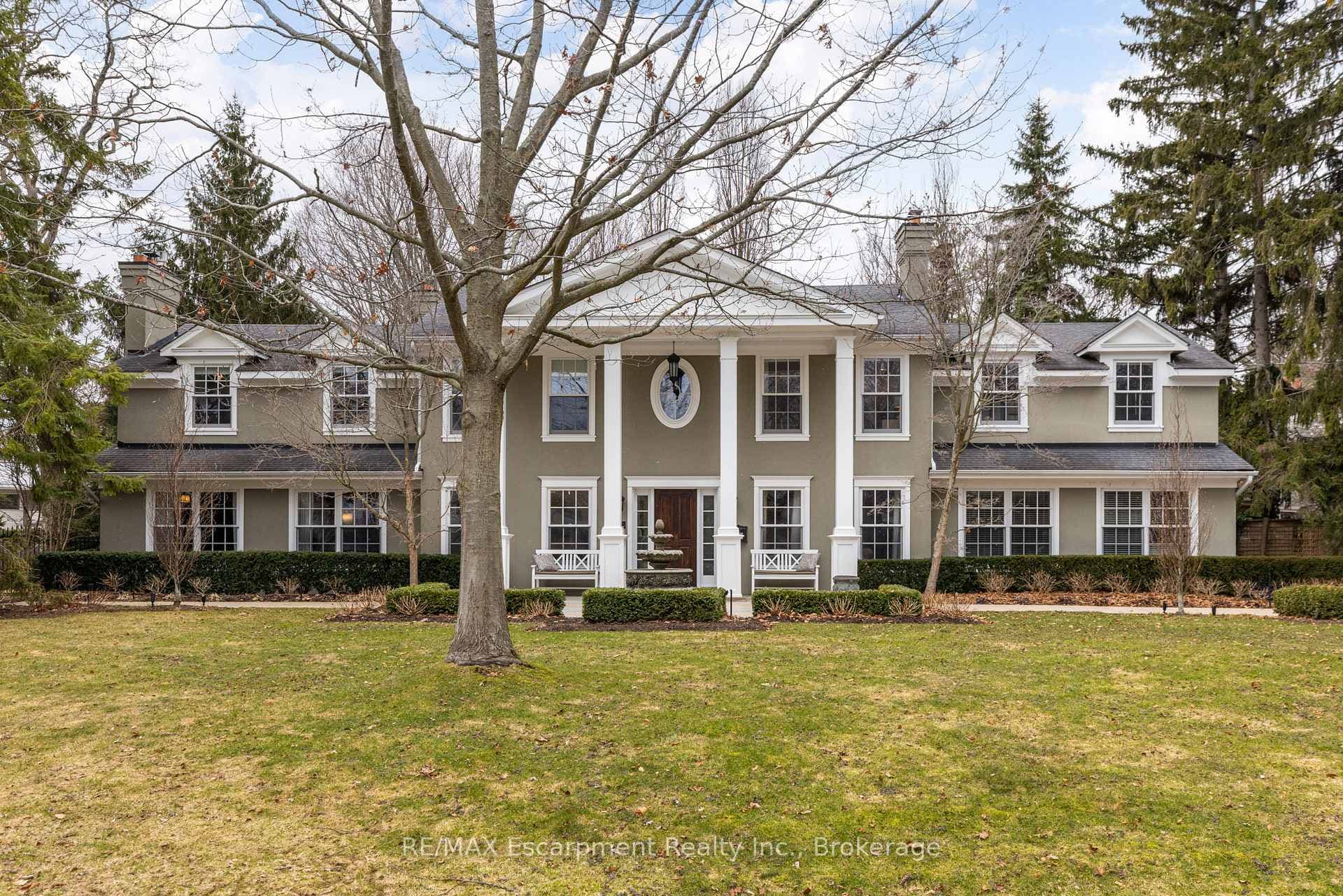 146 Abbey Court, Oakville