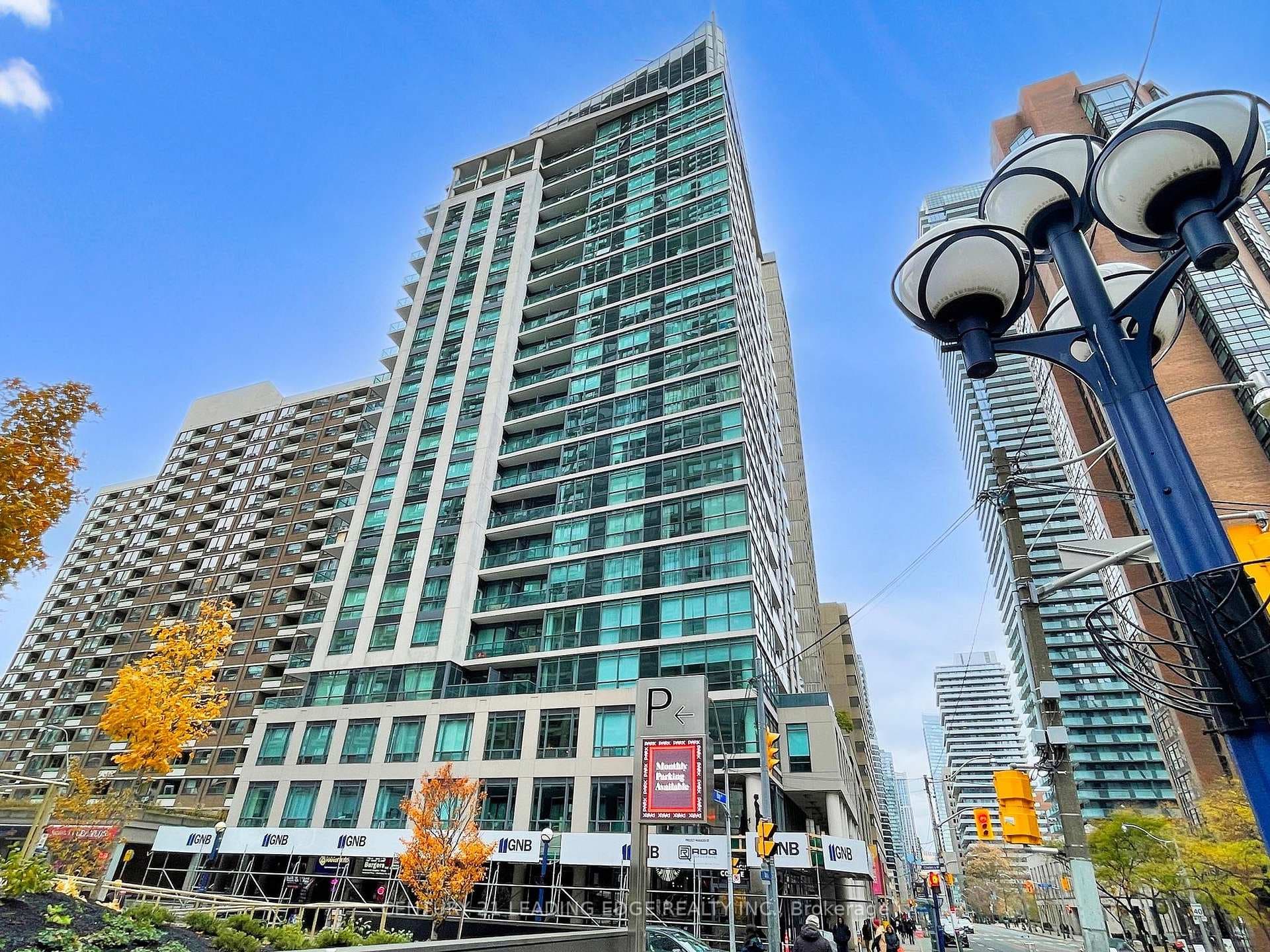 1121 Bay Street Unit 401, Downtown Toronto / Waterfront, ON M5S 3L9 - Photo 1