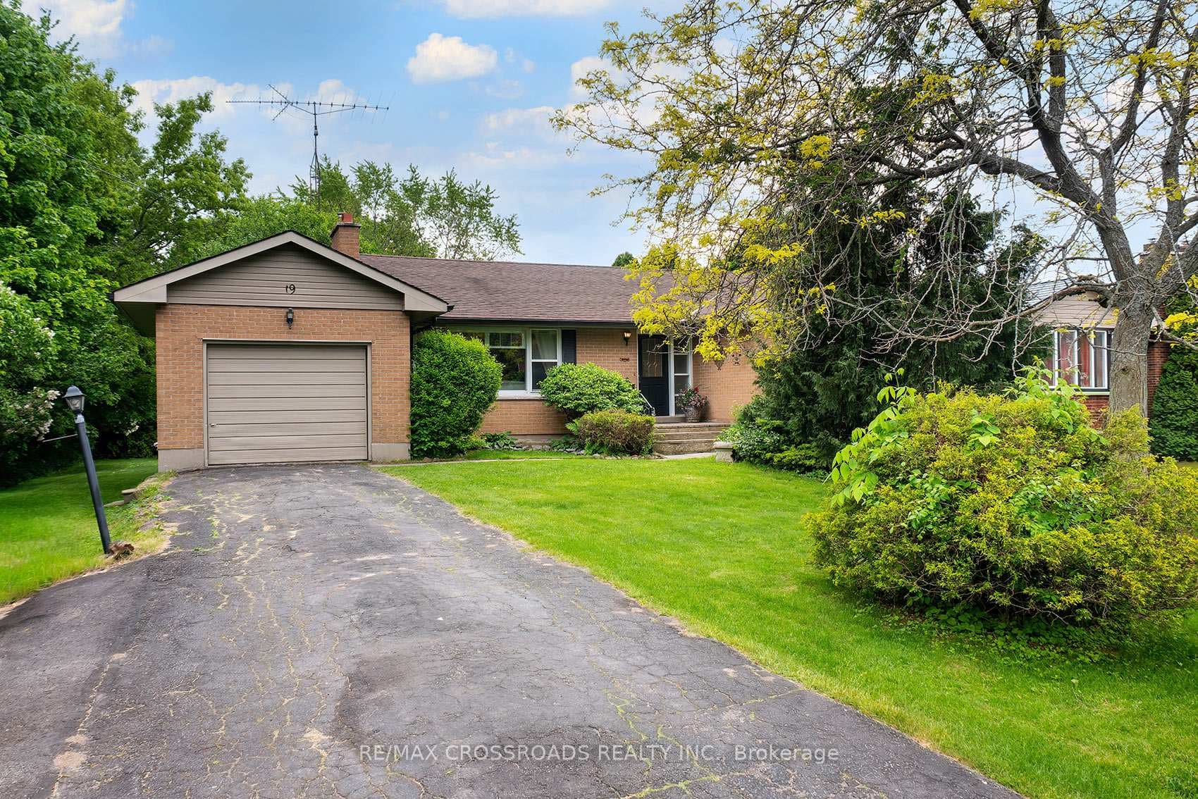 19 Orchard Avenue, Cobourg, ON K9A 1T1 - Photo 1