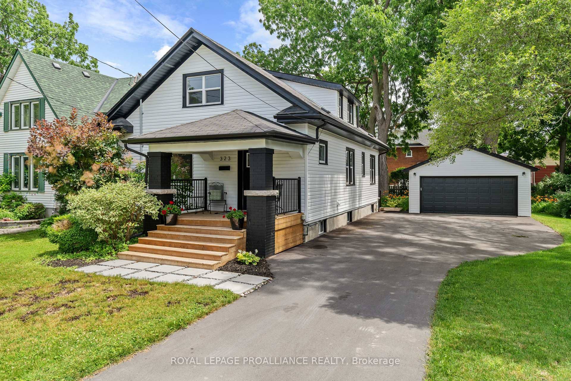 323 Foster Avenue, Belleville