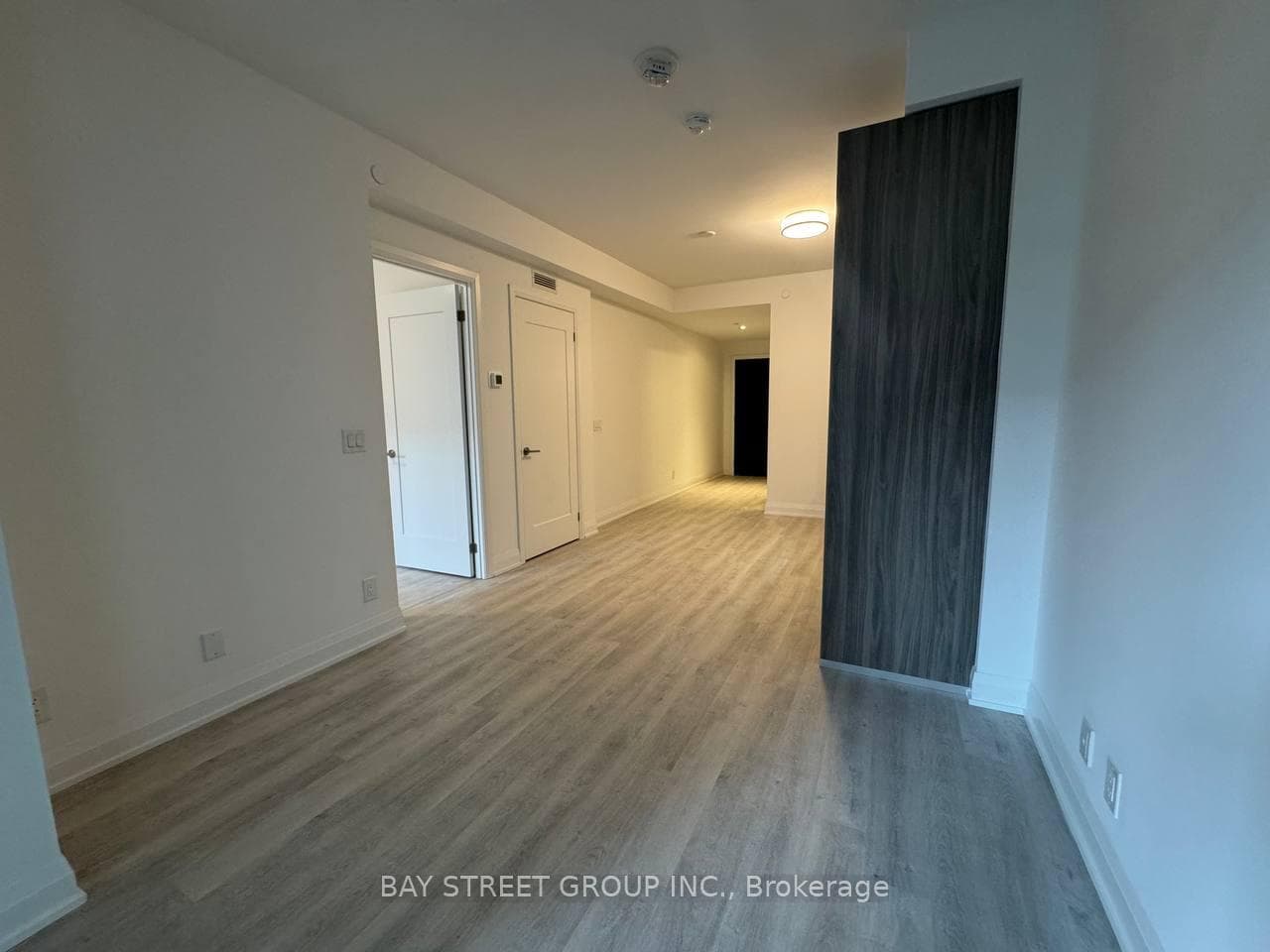 65 Broadway Avenue Unit 702, Leaside / Davisville, ON M4P 1T9 - Photo 1