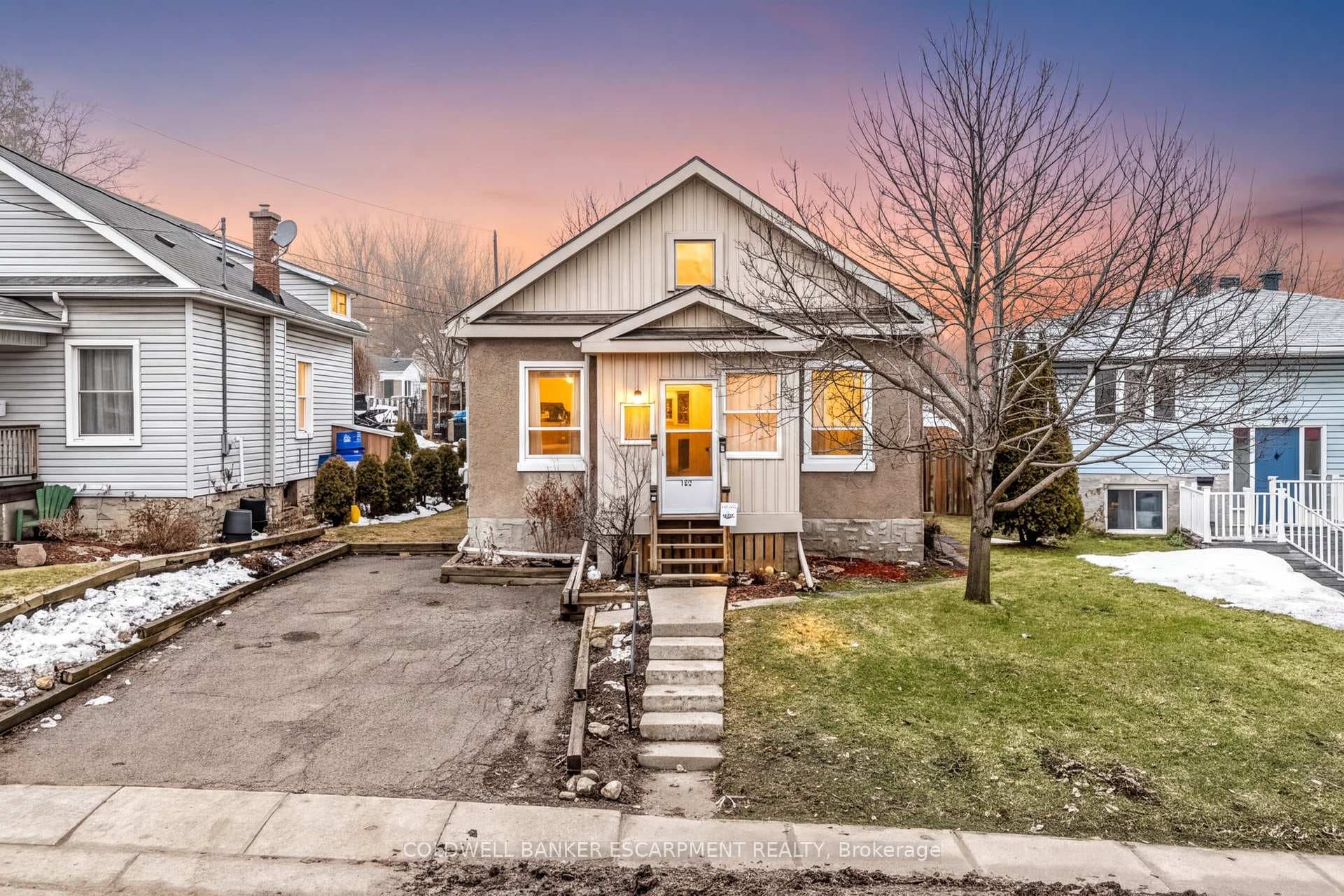 122 Cedar Street, Cambridge, ON N1S 1W2 - Photo 1