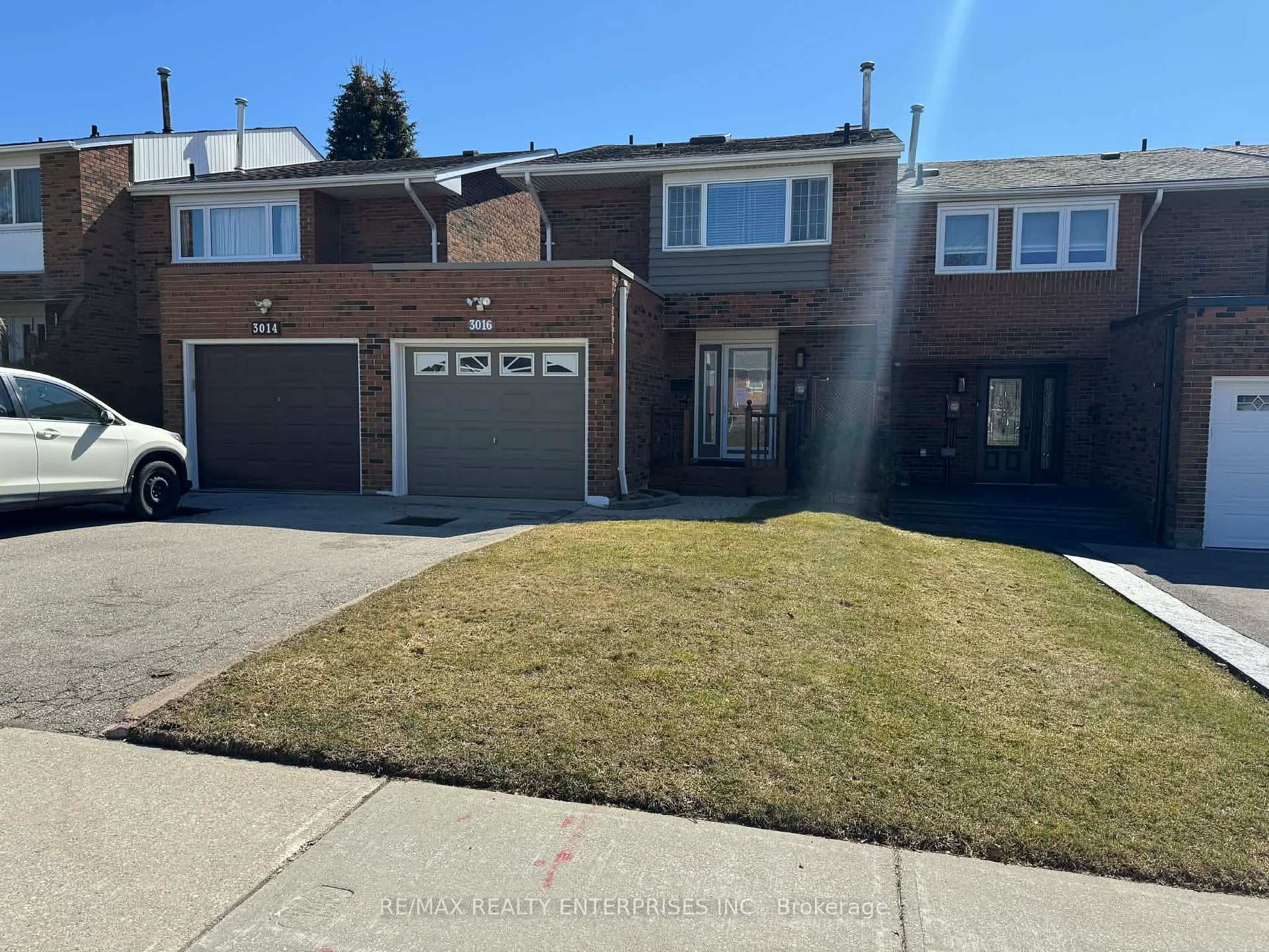 3016 Rymal Road, Mississauga, ON L4Y 4B4 - Photo 1