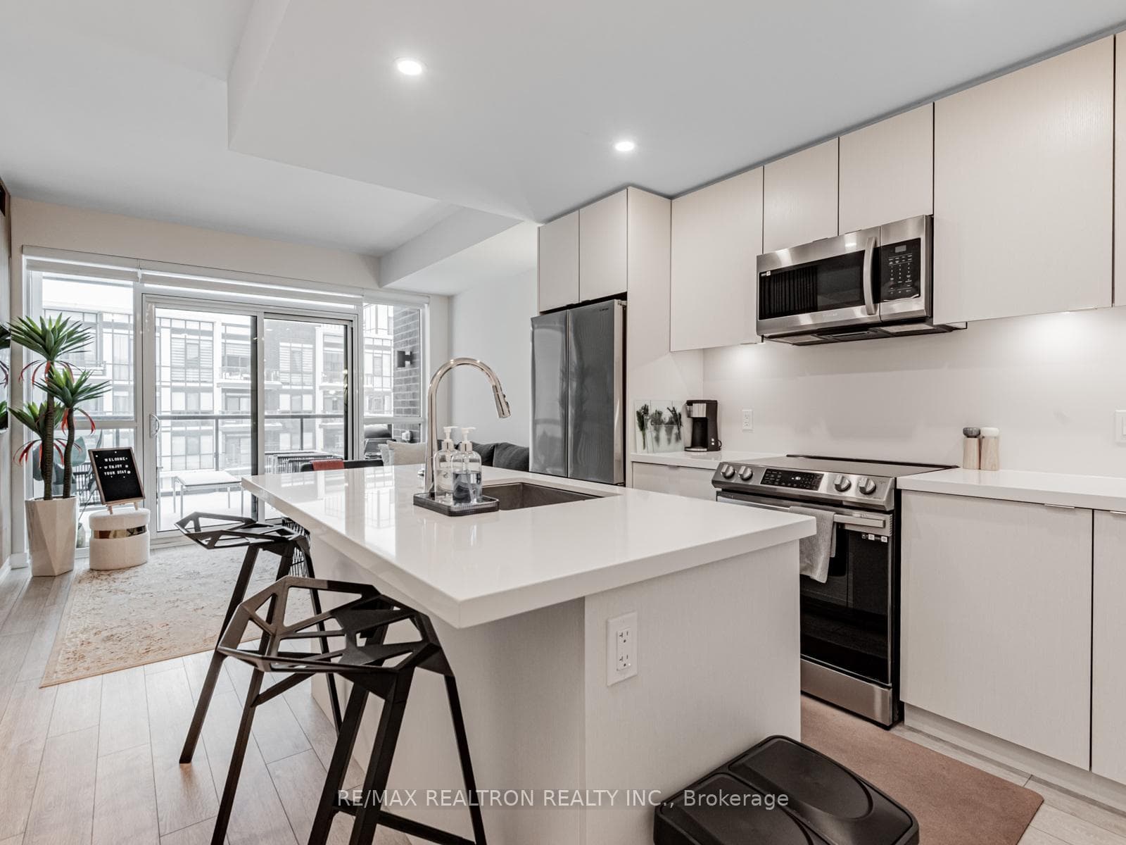 415 Sea Ray Avenue Unit 322, Innisfil, ON L9S 0R5 - Photo 1