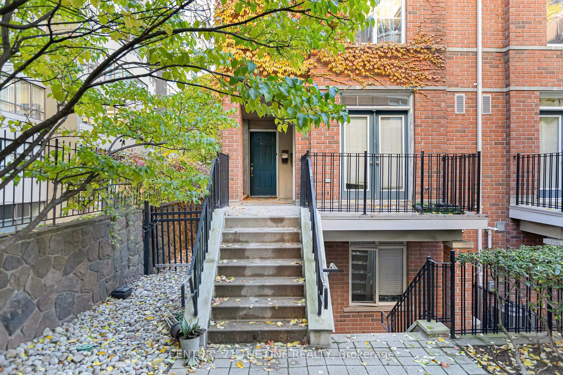 415 Jarvis Street Unit 400, Regent Park / Cabbagetown / St. James Town, ON M4Y 3C1 - Photo 1