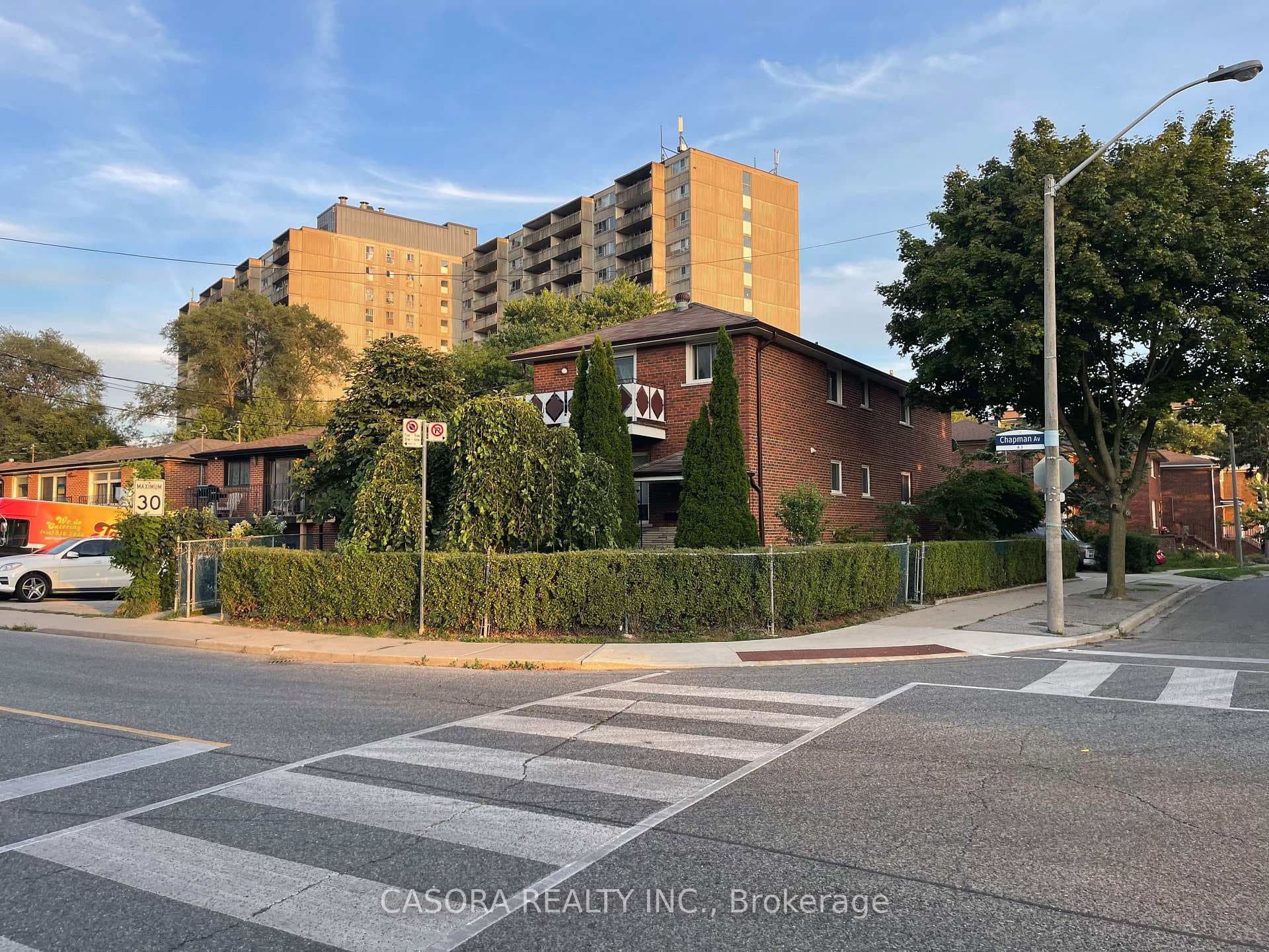 43 Chapman Avenue Unit Main, Danforth / East York, ON M8B 1C6 - Photo 1