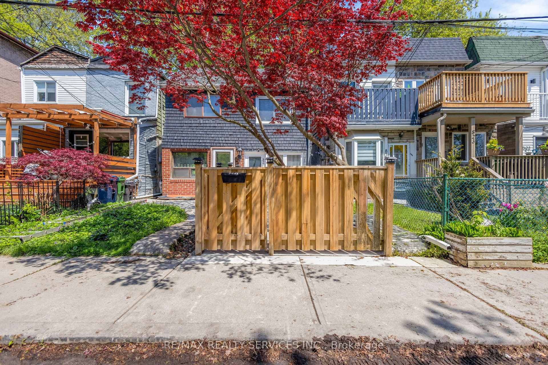 827 Craven Road, Riverdale / Leslieville, ON M4L 2Z7 - Photo 1