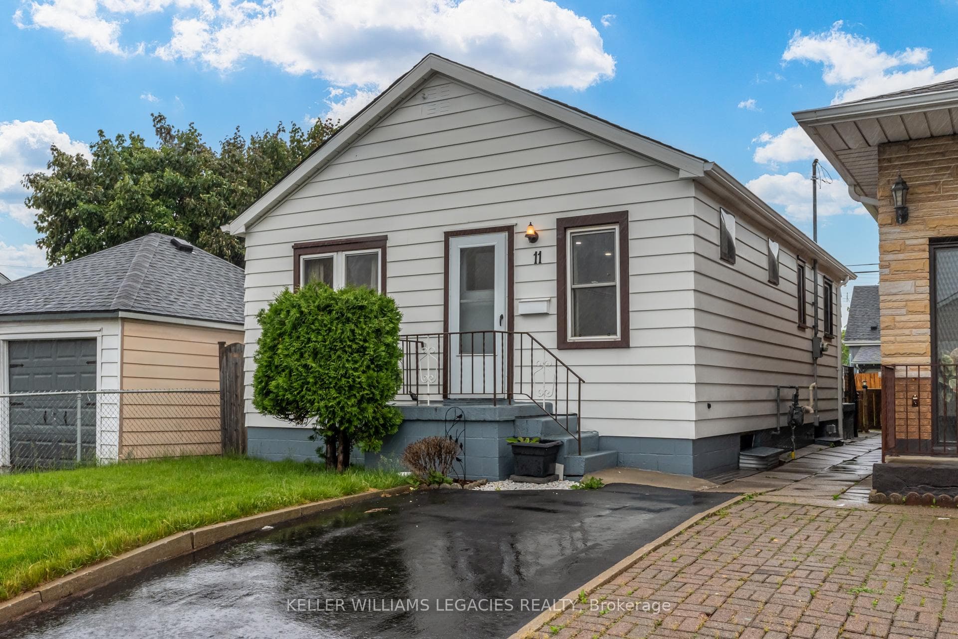 11 Delena Avenue, Hamilton
