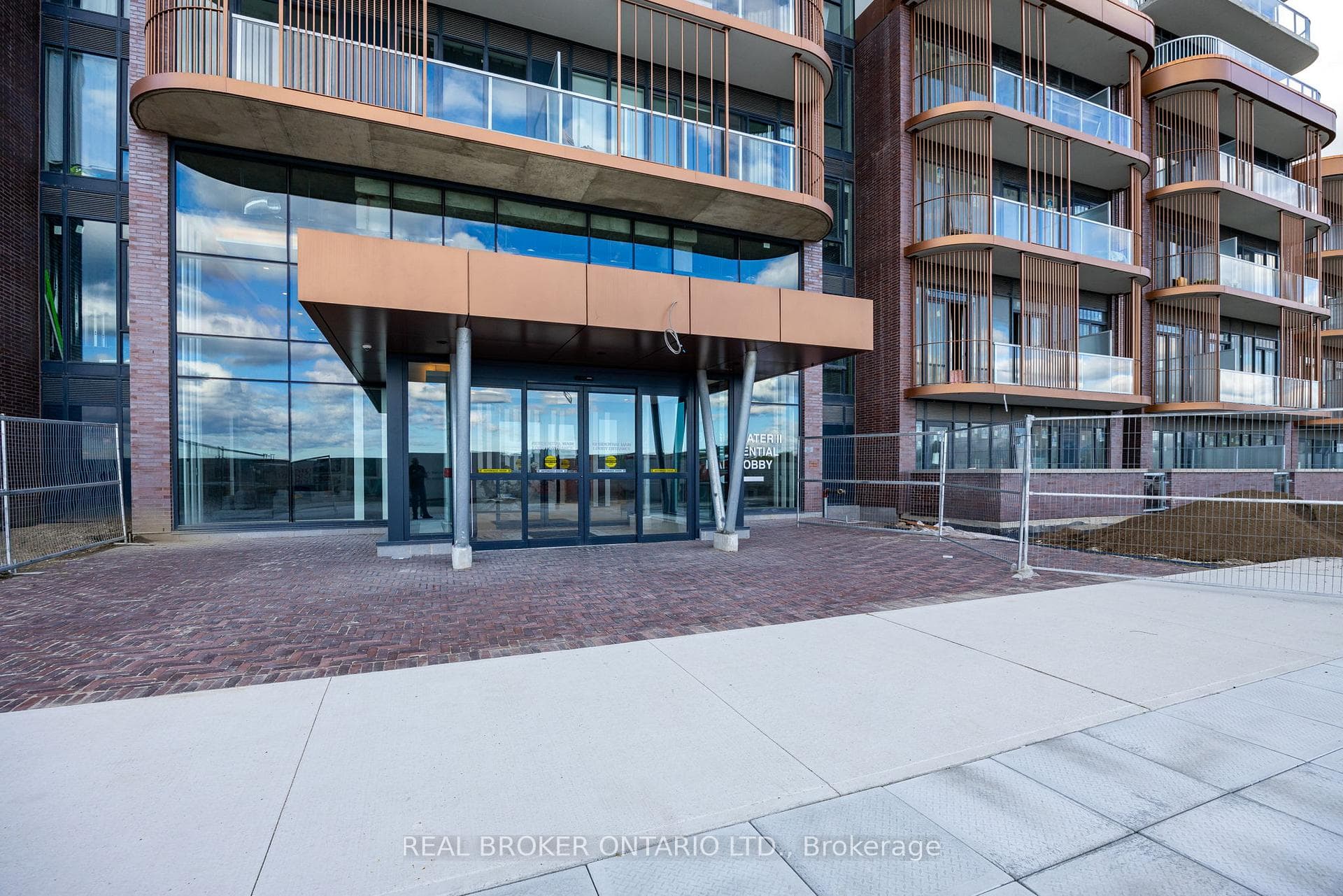 220 Missinnihe Way Unit 1117, Mississauga, ON L5H 0A9 - Photo 1