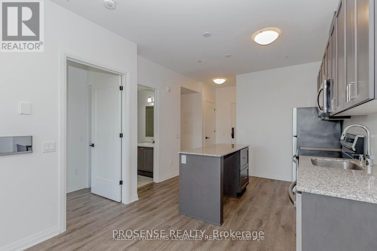 50 kaitting Trail Unit 107, Oakville, ON L6M 5N3 - Photo 1