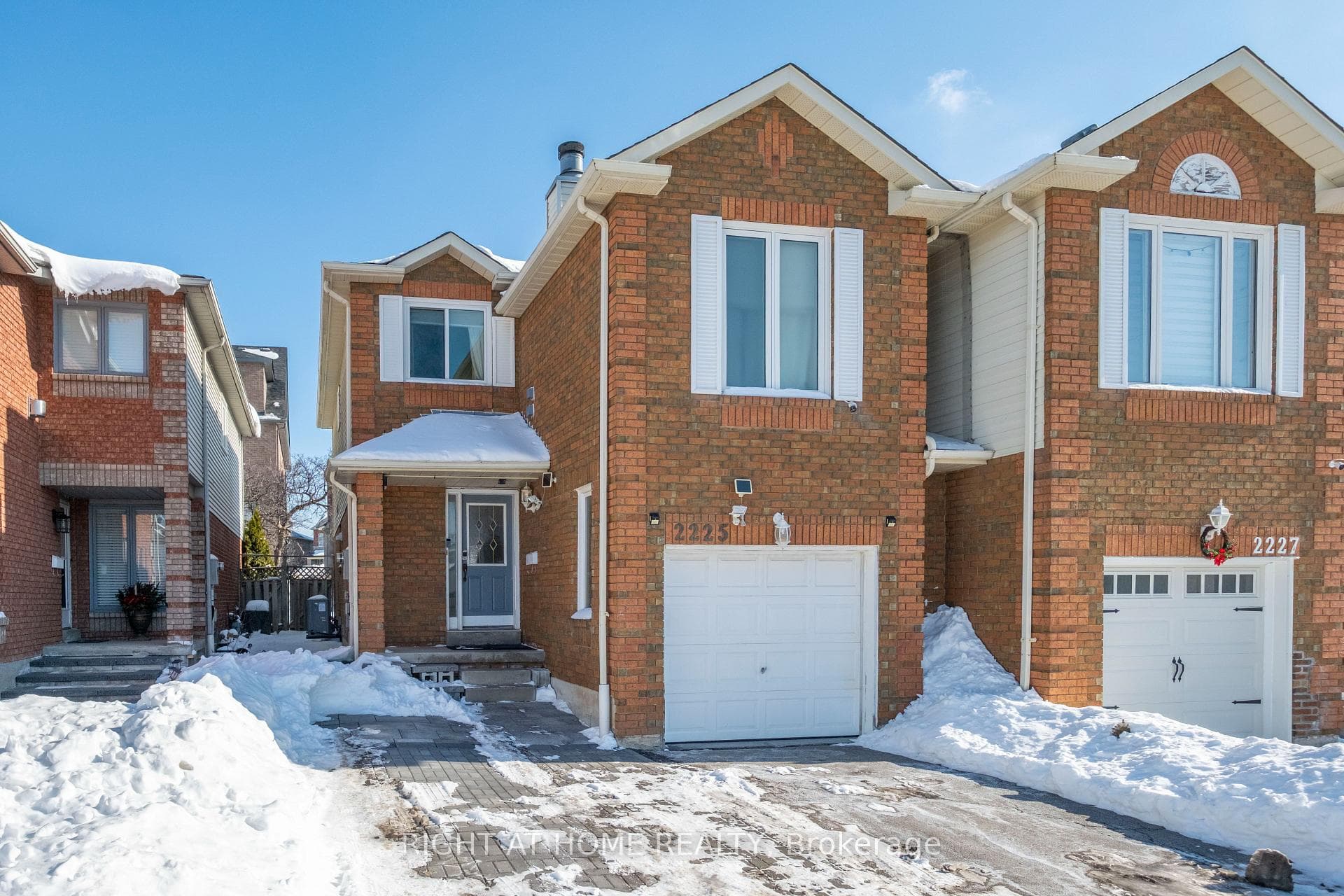 2225 Wildwood Crescent, Pickering, ON L1X 2R6 - Photo 1