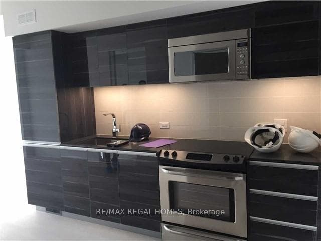 1238 Dundas Street Unit 305, Riverdale / Leslieville, ON M4M 2T1 - Photo 1