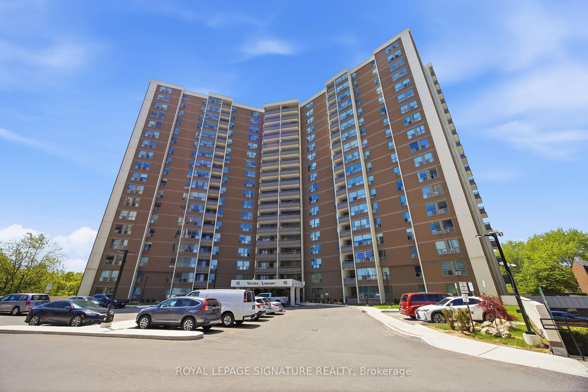15 Vicora Linkway N/A Unit 201, Flemingdon Park / Don Mills, ON M3C 1A8 - Photo 1