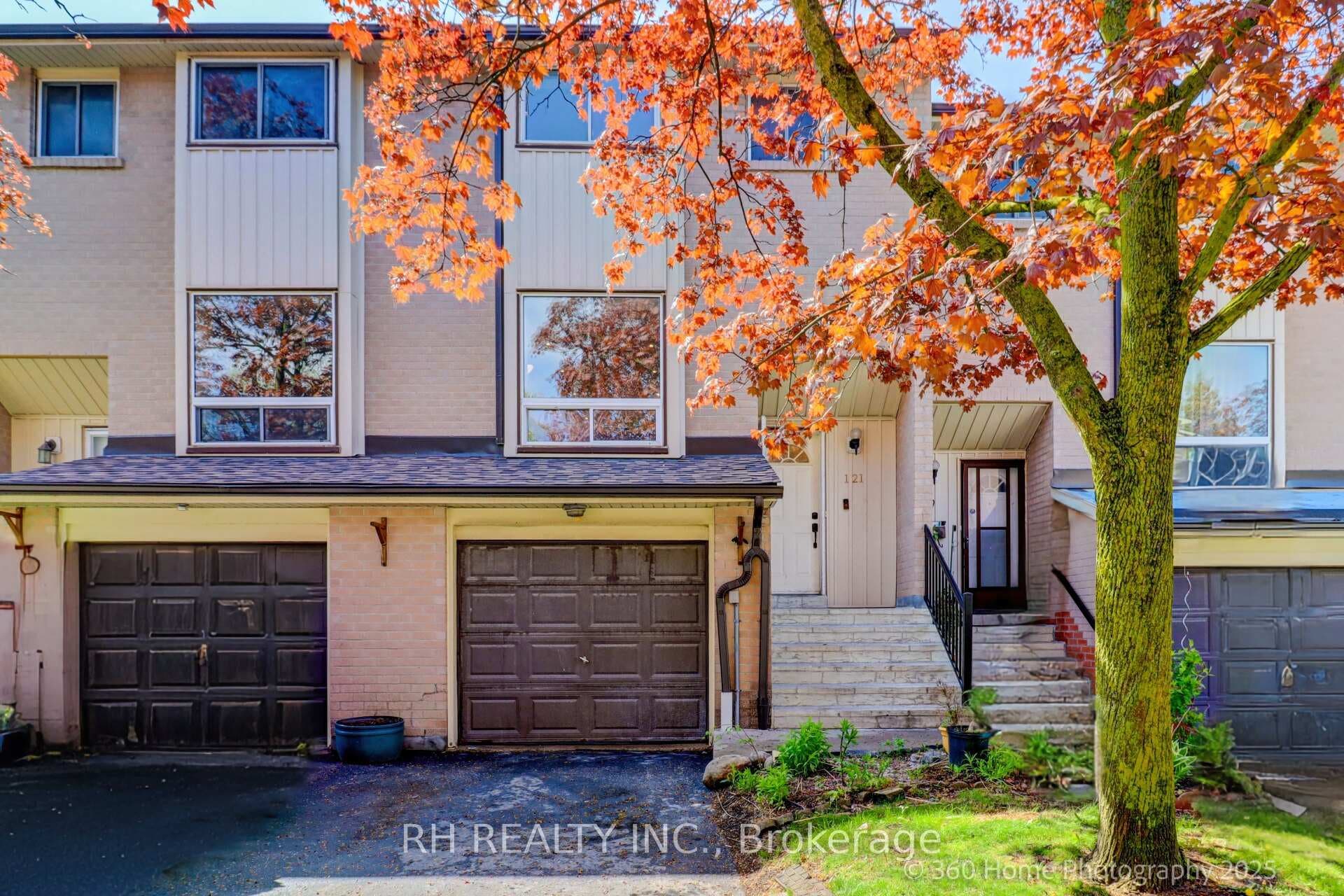 25 Collinsgrove Road Unit 121, Rouge / Port Union / Malvern, ON M1E 3S3 - Photo 1