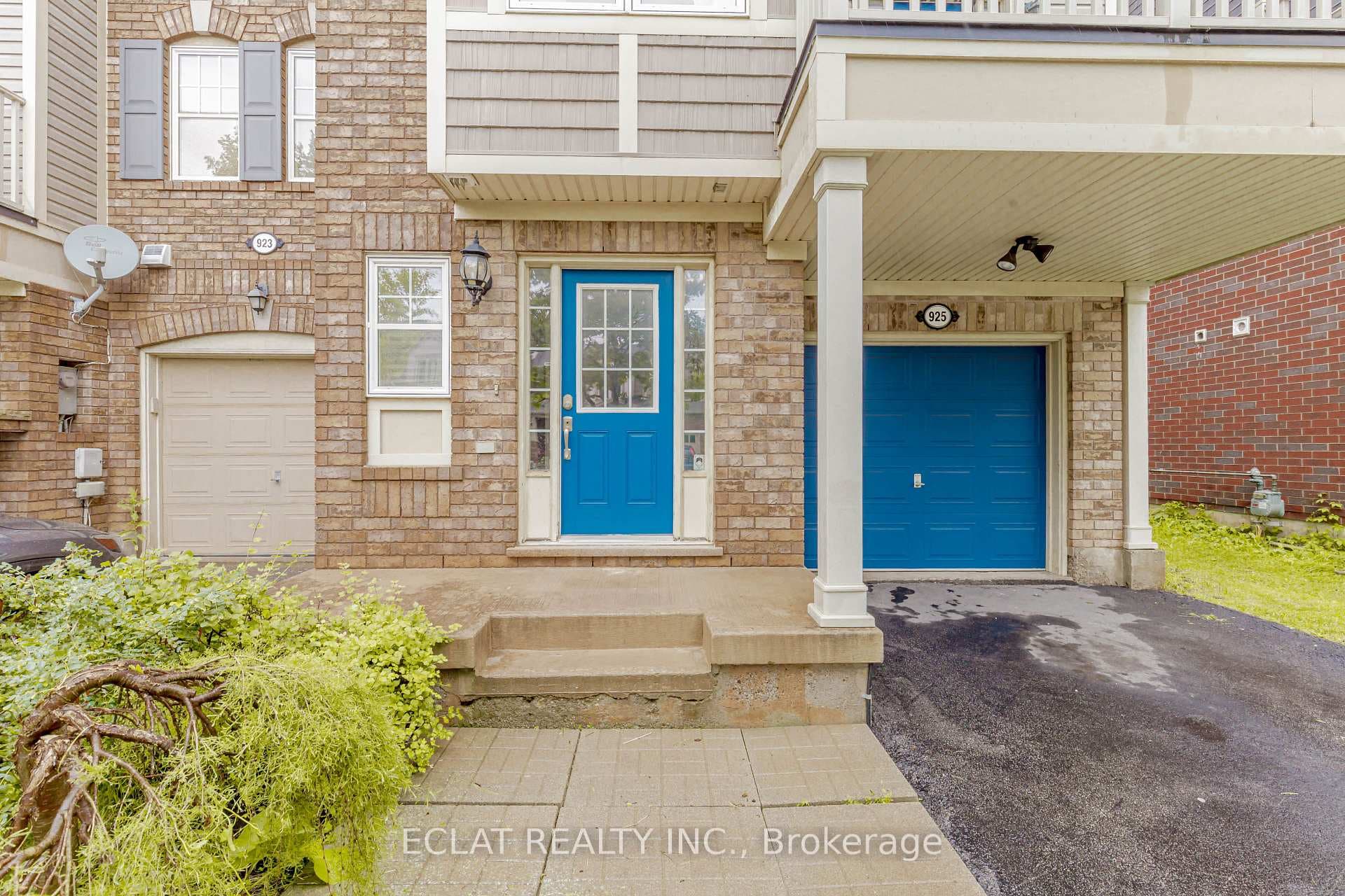 925 Burrows Gate, Milton