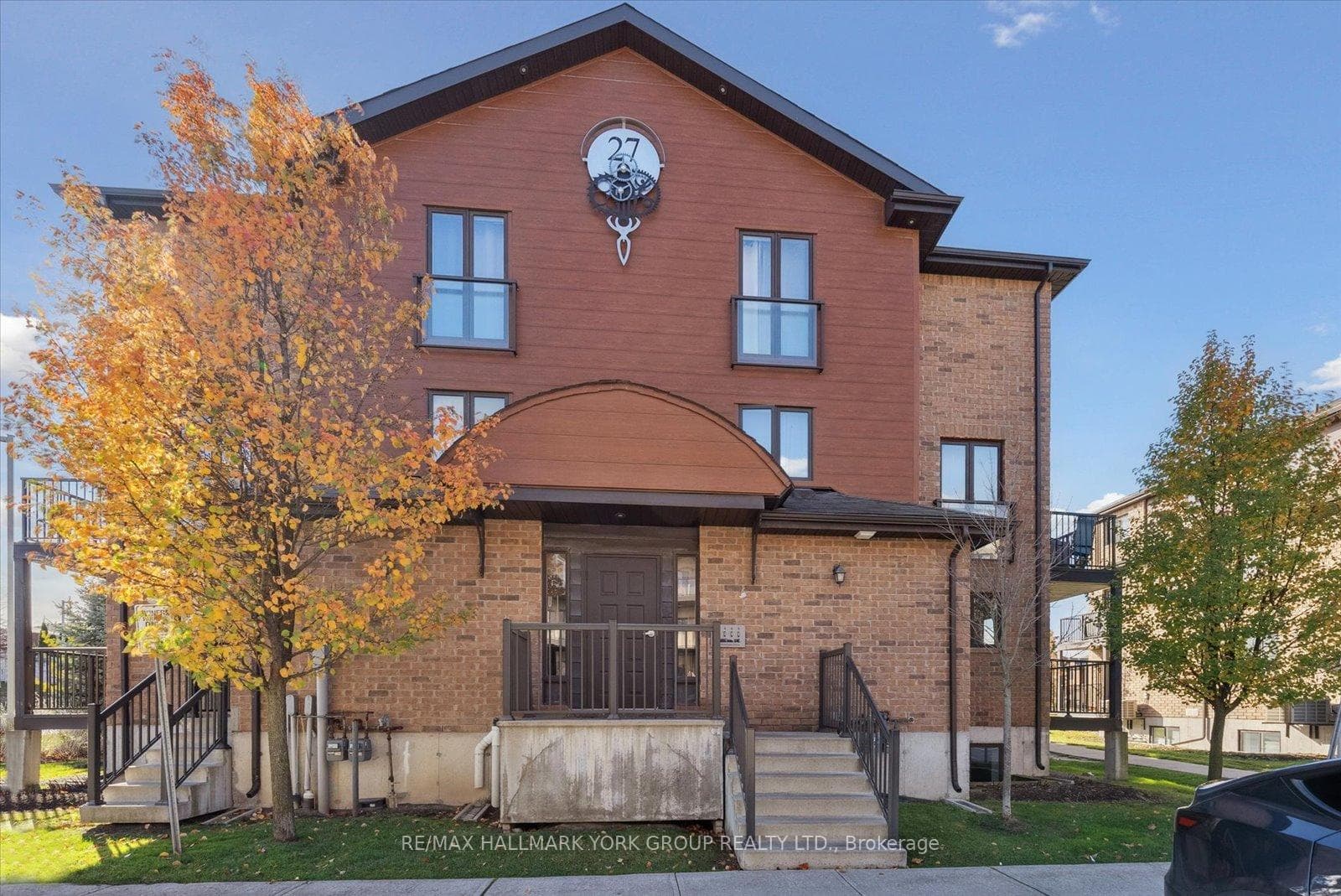 27 Madelaine Drive Unit 8, Barrie