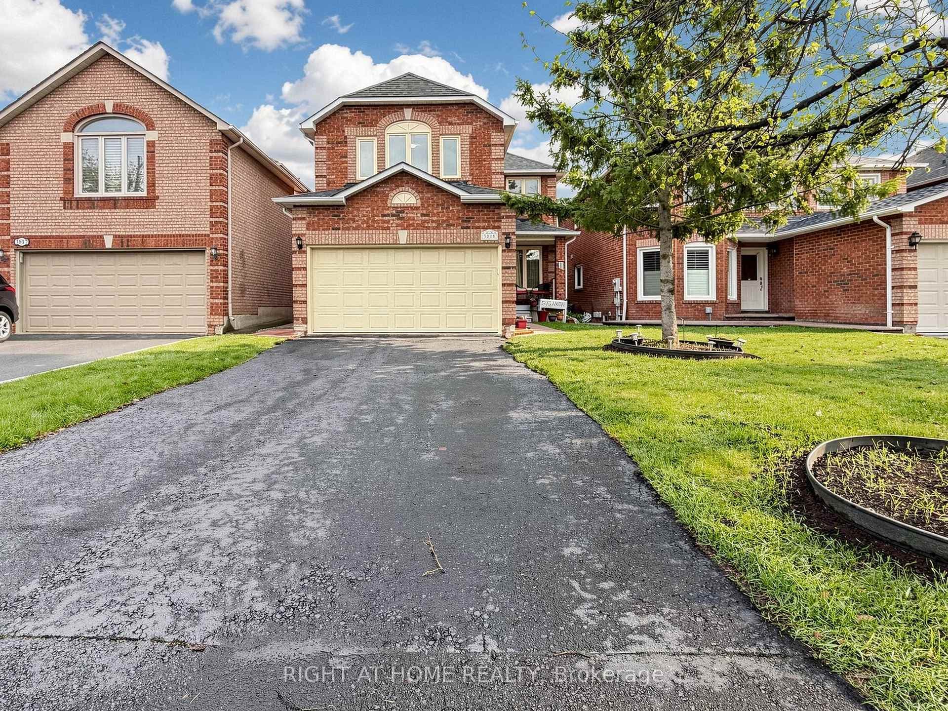 3815 Althorpe Circle, Mississauga, ON L5N 7G3 - Photo 1