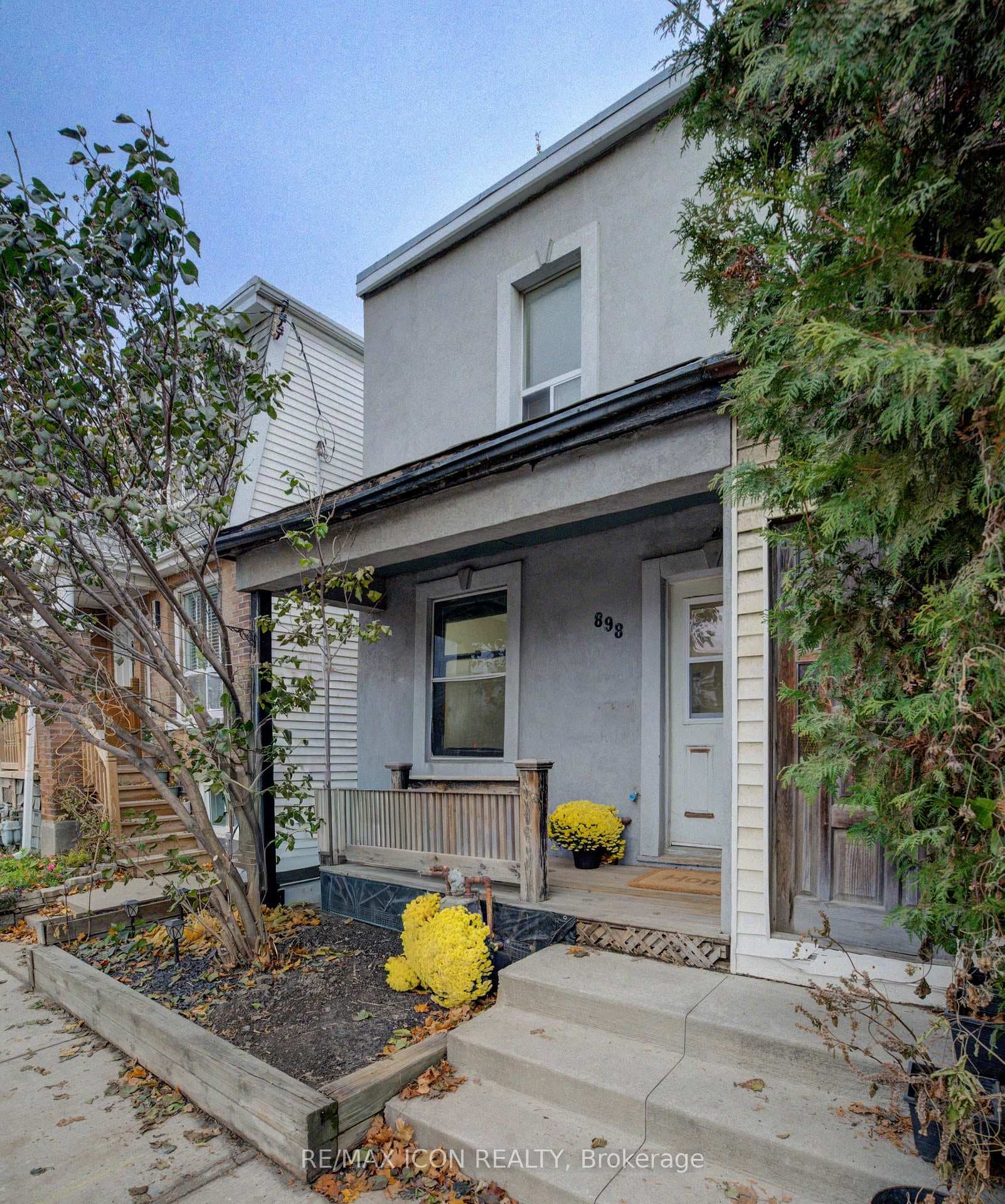 898 Eastern Avenue, Riverdale / Leslieville, ON M4L 1A4 - Photo 1