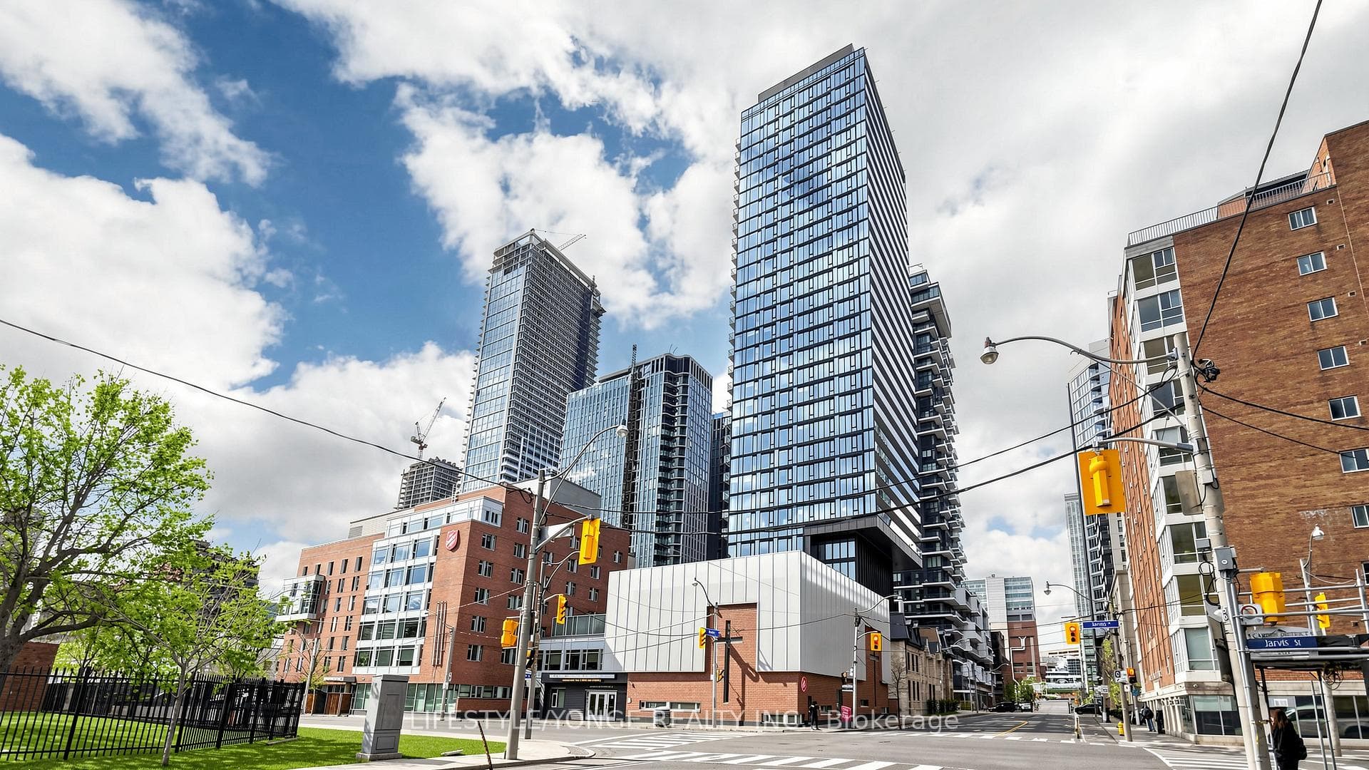 47 Mutual Street Unit 2307, Toronto C08