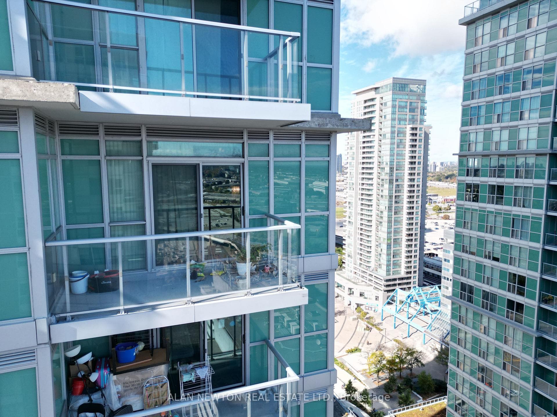 50 TOWN CENTRE Court Unit 2708, Scarborough (West Hill / Highland Creek), ON M1P 0A9 - Photo 1