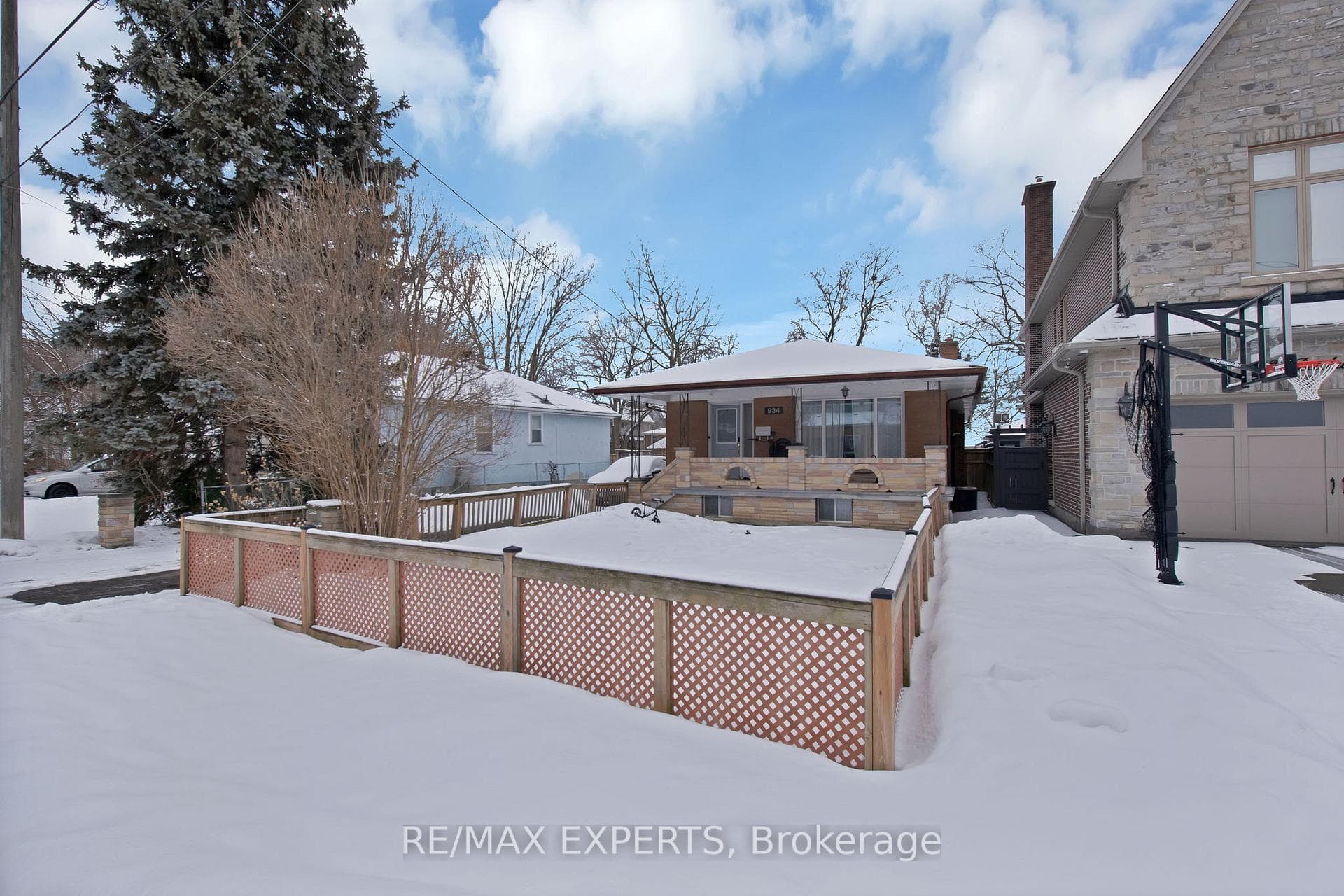 934 Beechwood Avenue Unit Lower, Mississauga, ON L5G 4E2 - Photo 1