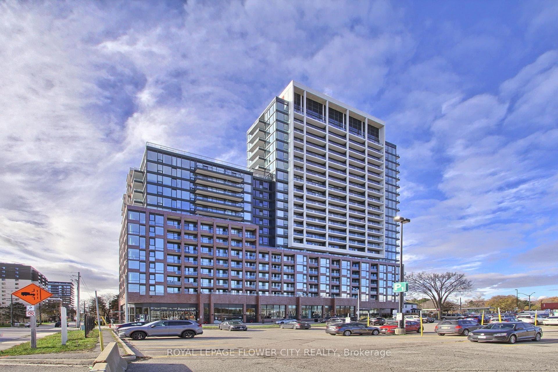 28 Ann Street Unit 411, Mississauga, ON L5G 0E1 - Photo 1