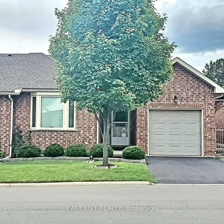 32 Twentyplace Boulevard, Hamilton, ON L0R 1W0 - Photo 1