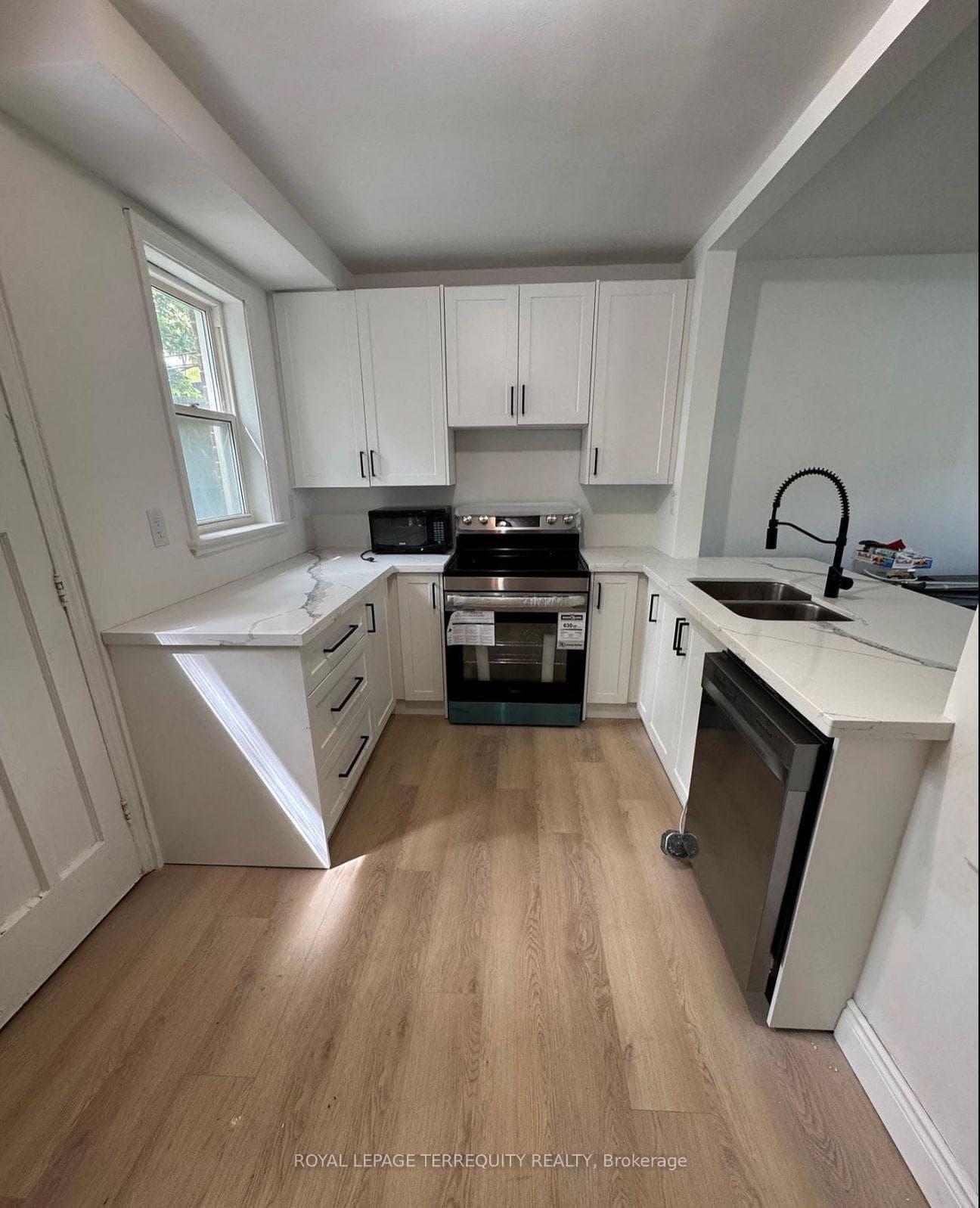 191 Finch Avenue, Thornhill / Willowdale, ON M2R 1M2 - Photo 1