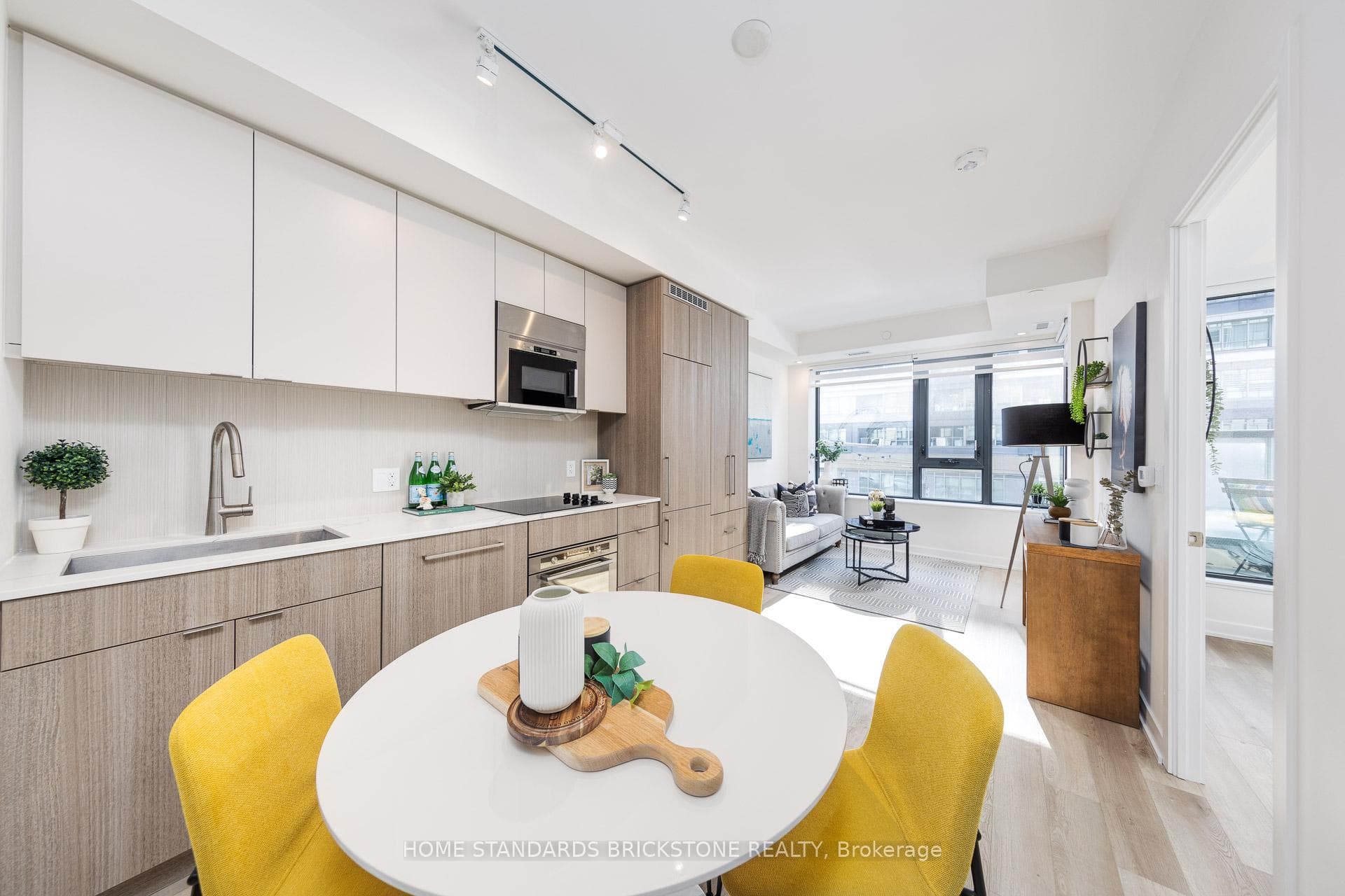 840 St Clair Avenue Unit 314, Forest Hill / Deer Park, ON M6C 0A4 - Photo 1