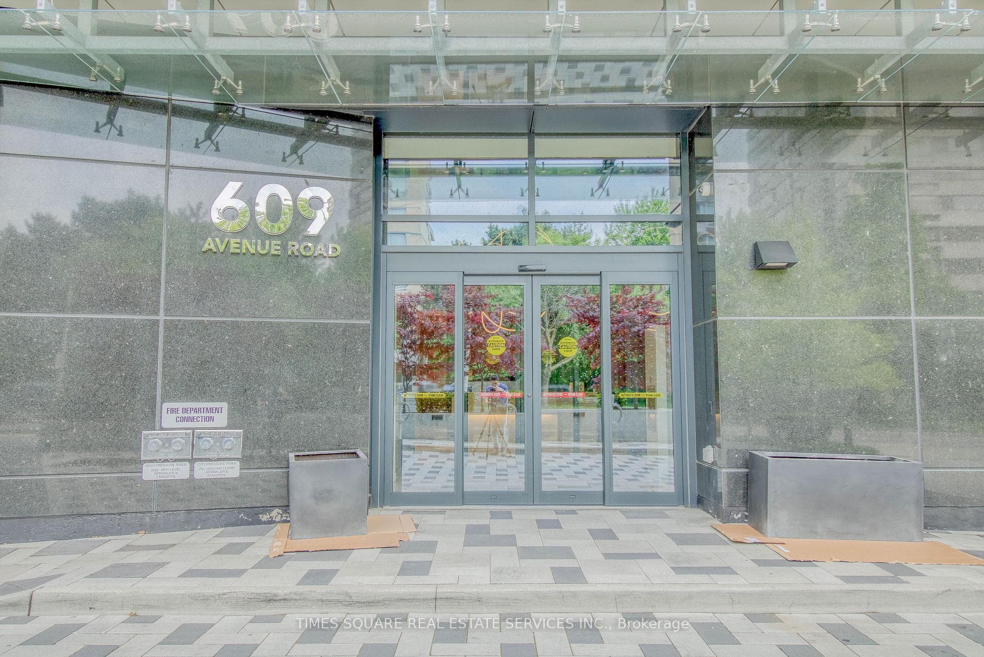 609 Avenue Road Unit 405, Annex / Yorkville / Summerhill, ON M4V 2K3 - Photo 1