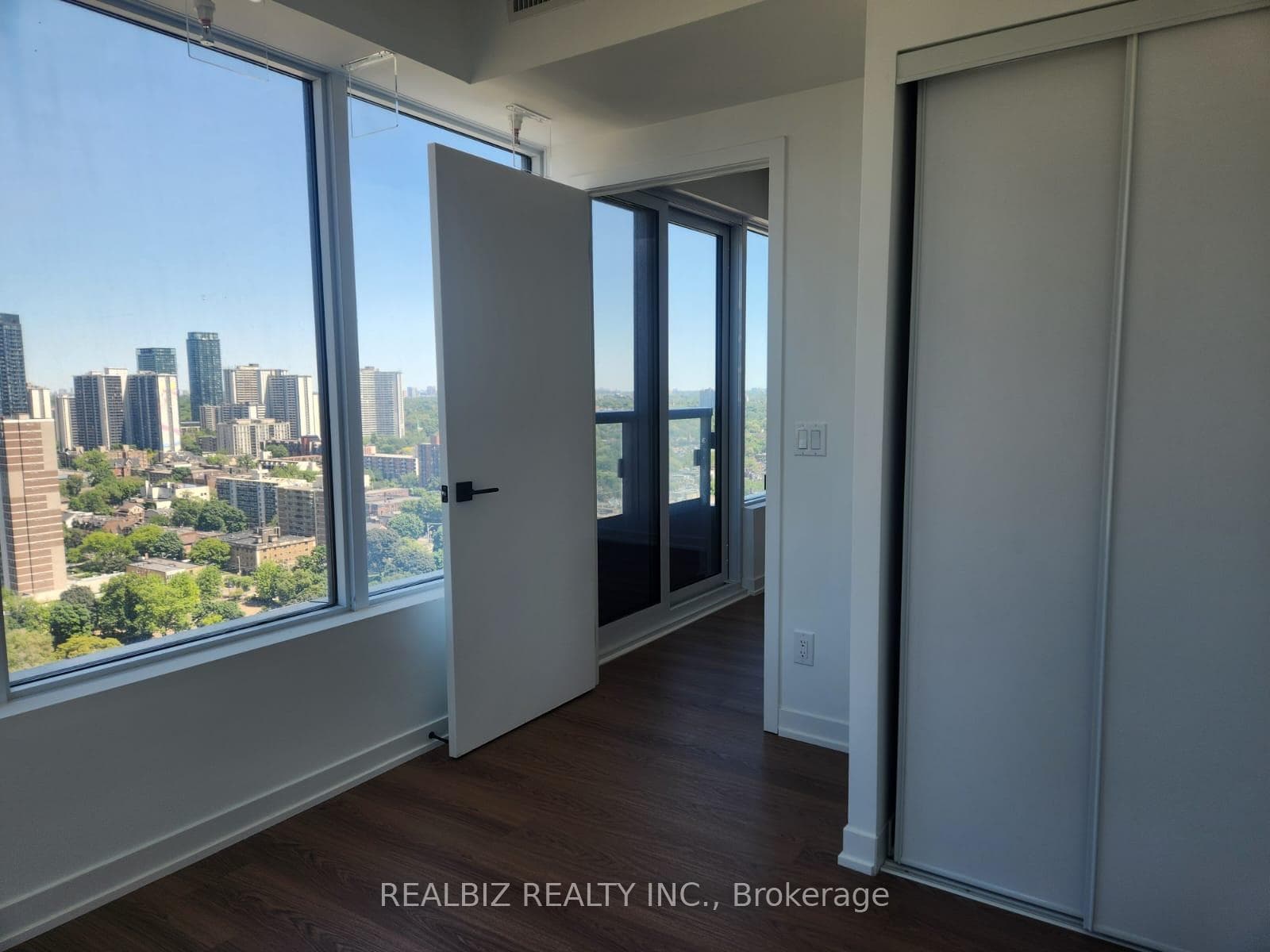 319 Jarvis Street Unit 2906, Toronto C08