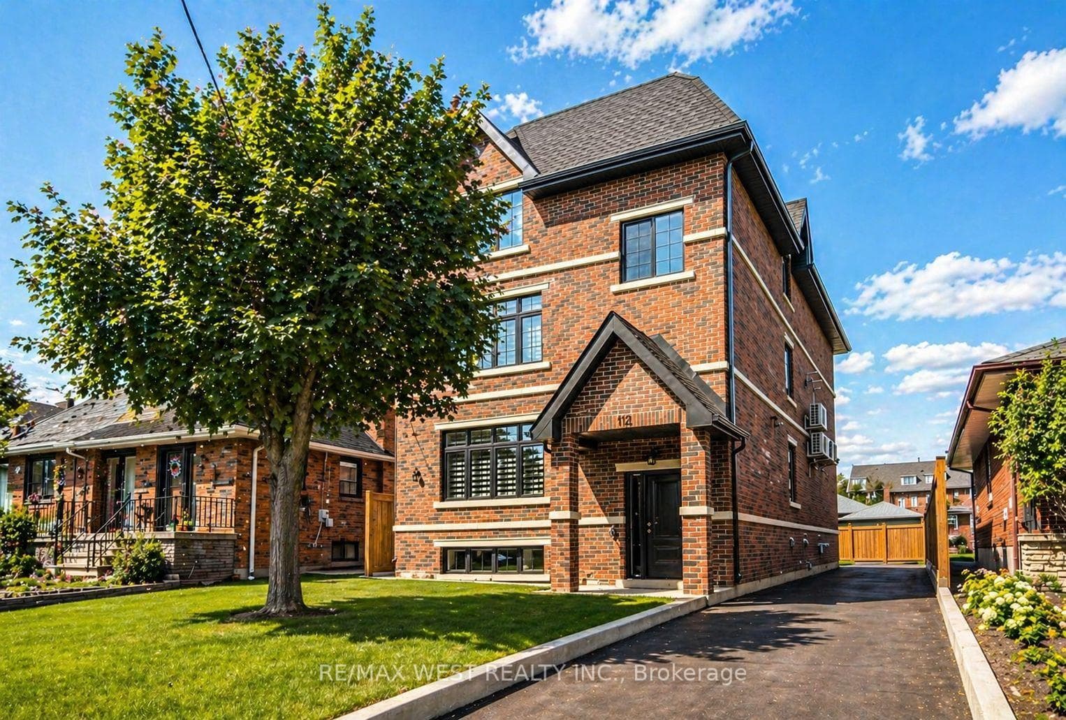 112 Algoma Street, Liberty Village / Parkdale / South Parkdale, ON M8Y 1C6 - Photo 1