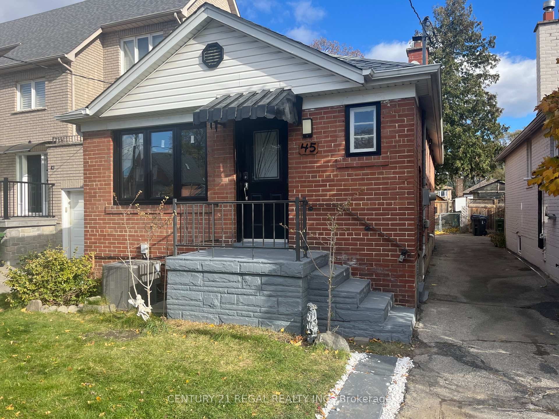 45 Fifteenth Street, Liberty Village / Parkdale / South Parkdale, ON M8V 3J3 - Photo 1