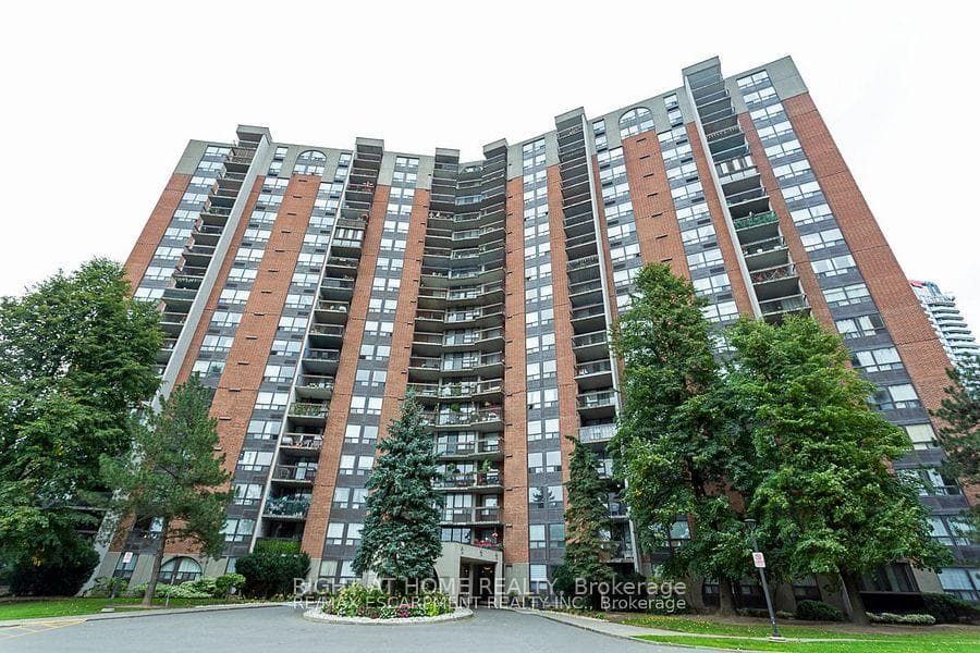 50 Mississauga Valley Boulevard Unit 114, Mississauga, ON L5A 3S2 - Photo 1