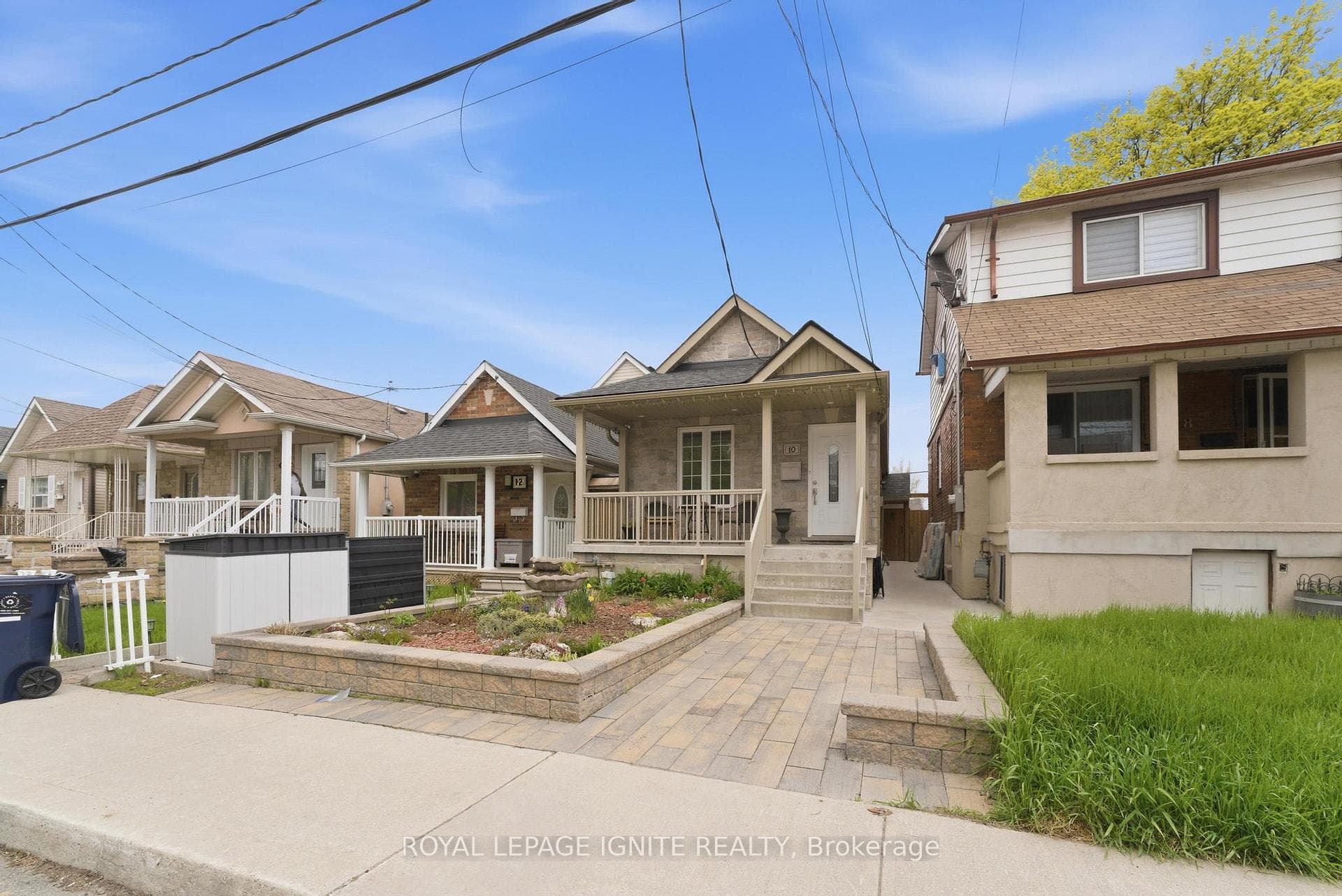 10 Cayuga Avenue, Keelesdale / Eglinton West, ON M6N 2G1 - Photo 1