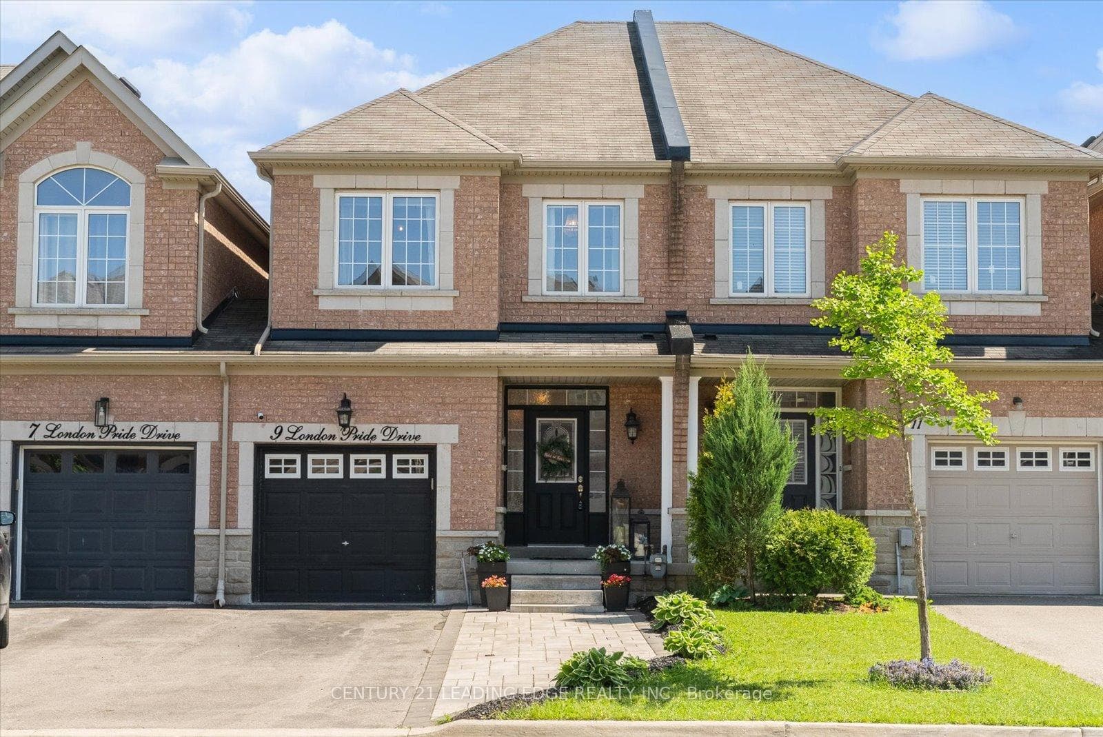 9 London Pride Drive, Richmond Hill