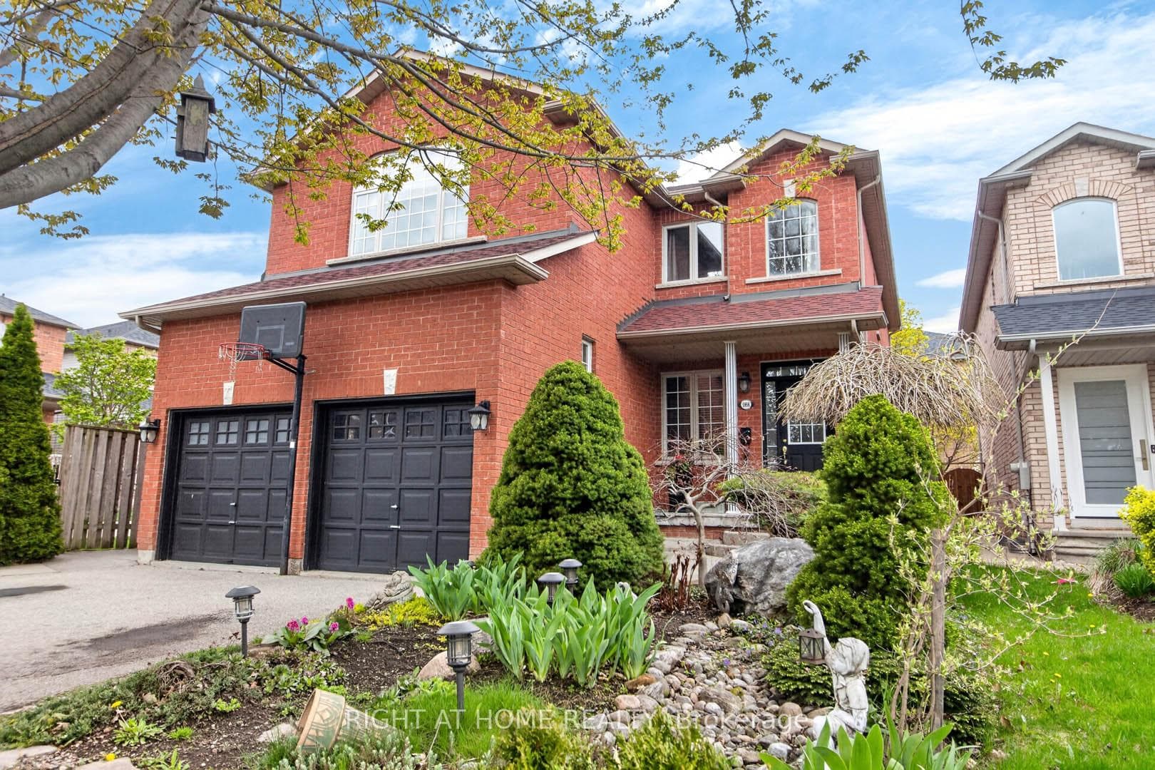 5956 Rayshaw Crescent, Mississauga, ON L5M 2P2 - Photo 1