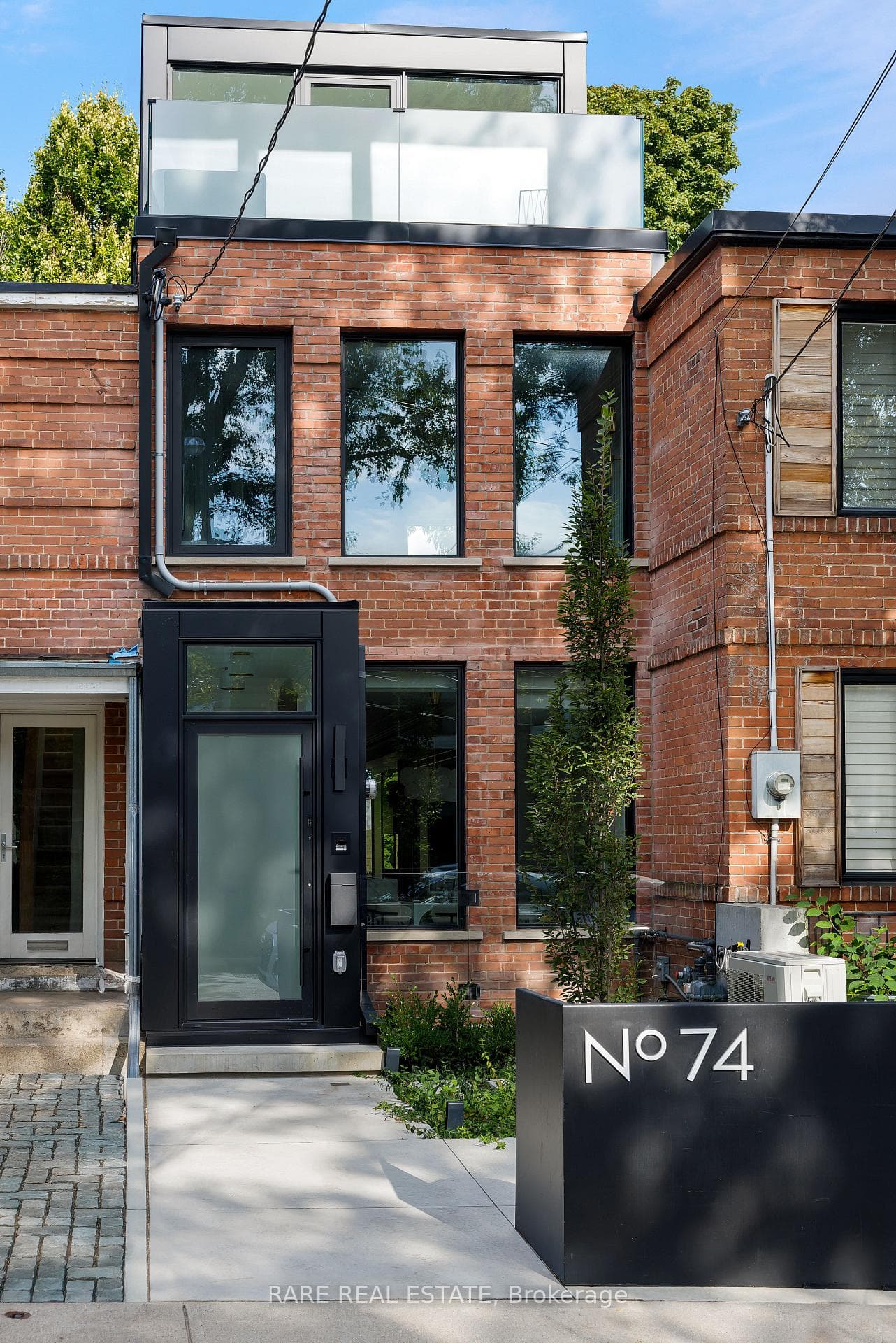 74 Summerhill Gardens, Rosedale / Moore Park, ON M4T 1B4 - Photo 1