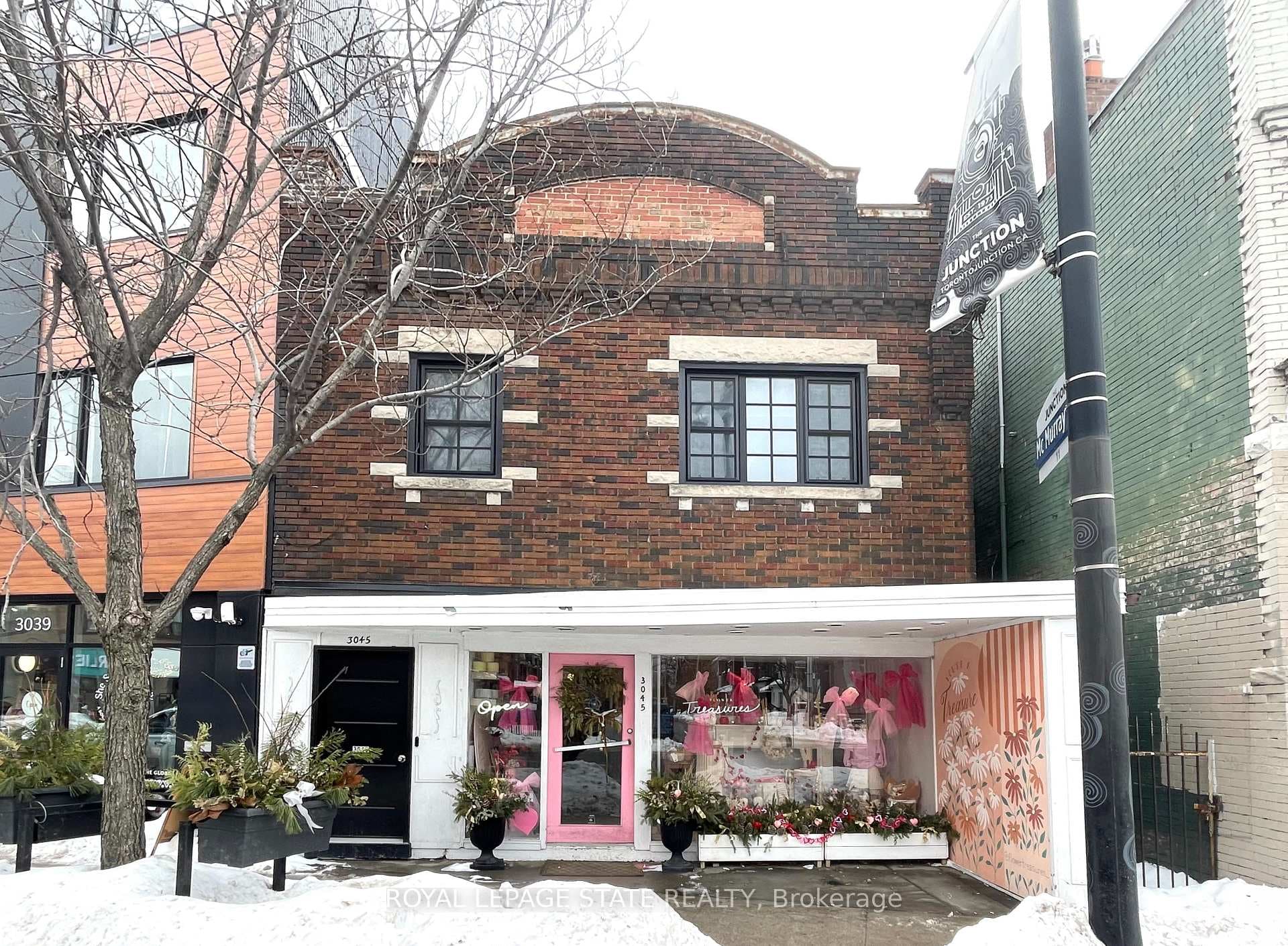 3045 Dundas Street, Bloor West Village / Swansea, ON M6P 1Z5 - Photo 1