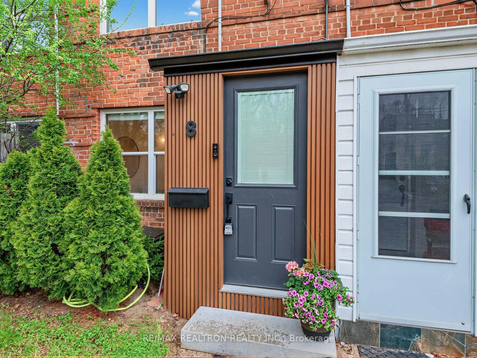 8 Khedive Avenue, Lawrence Park / Bedford Park, ON M6A 2G2 - Photo 1