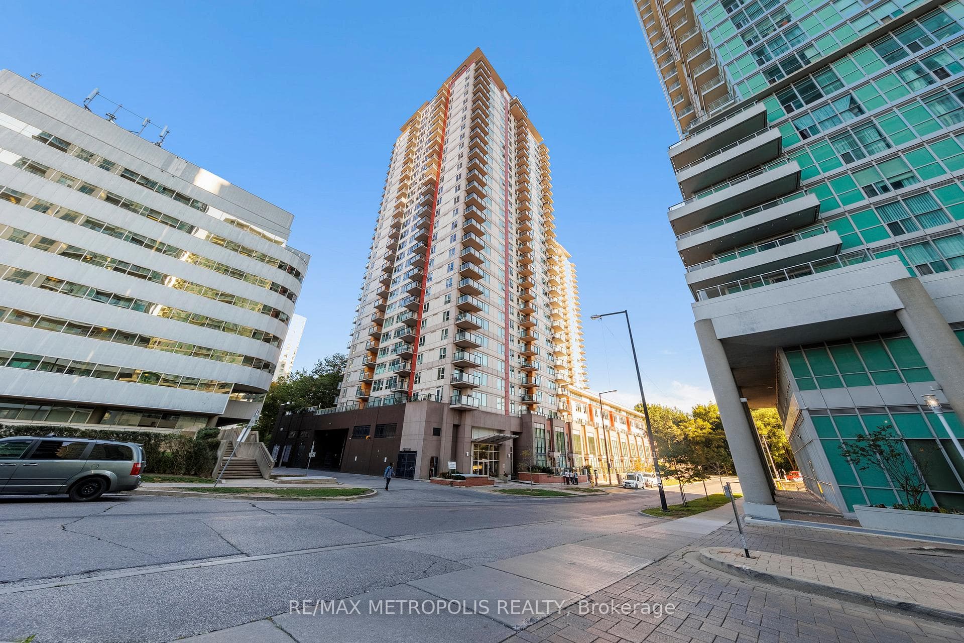 25 Town Centre Court Unit 1909, Scarborough (West Hill / Highland Creek), ON M1P 0B4 - Photo 1